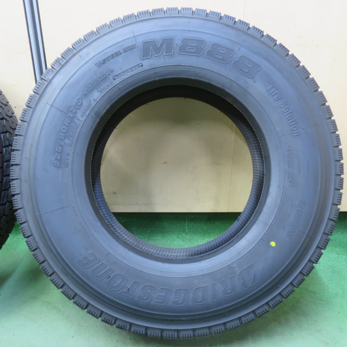 未使用！24年！2本★トラック タイヤ 225/80R17.5 123/122L ブリヂストン M888 ミックス オールシーズン 17.5インチ★6060101イスタ