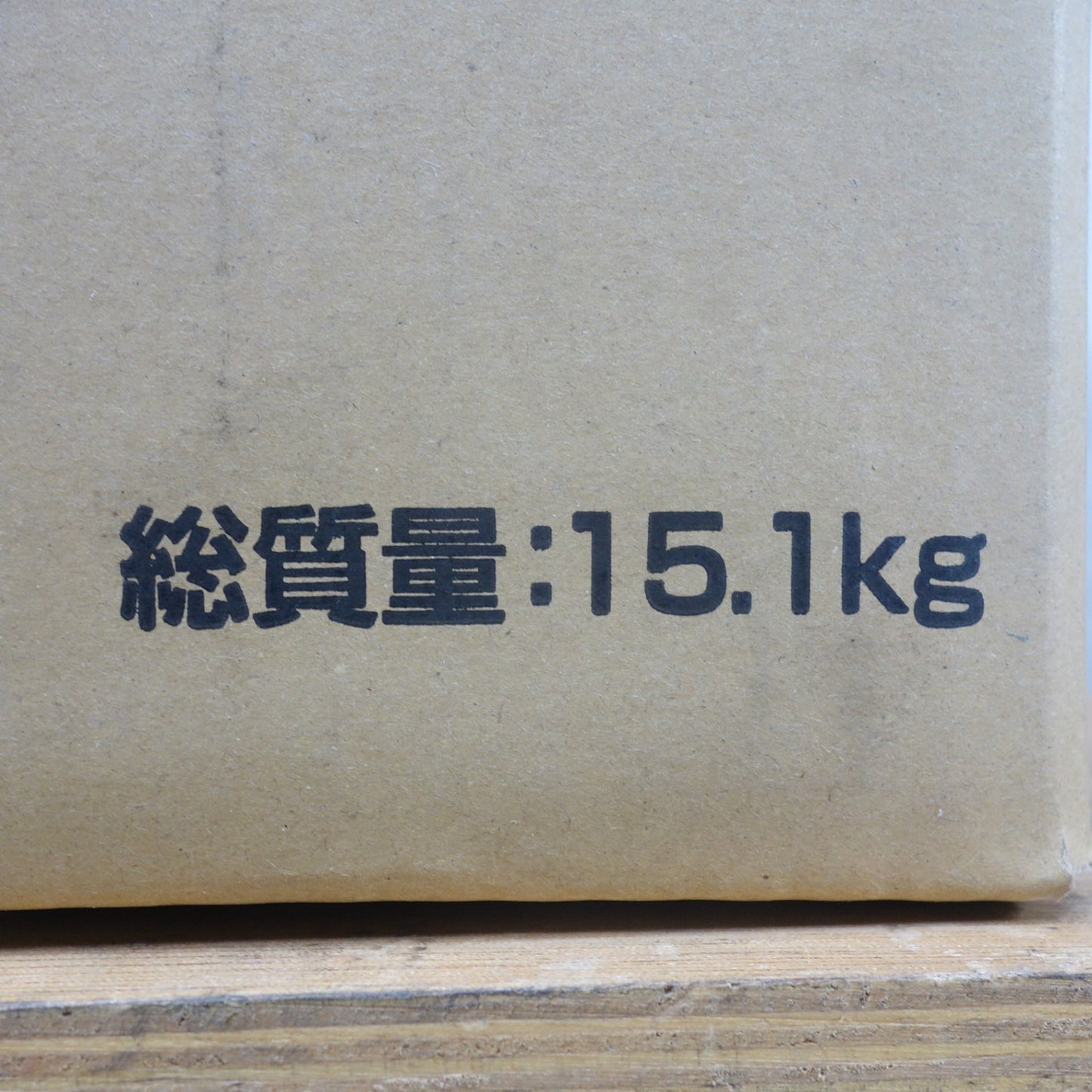 ●複数在庫有●[送料無料] 未使用！30本入◆吉野石膏 タイガー Uタイト F-25LM-8020 クリーム 320ml ポリウレタン系1成分形 遮音 止水 シーリング材◆