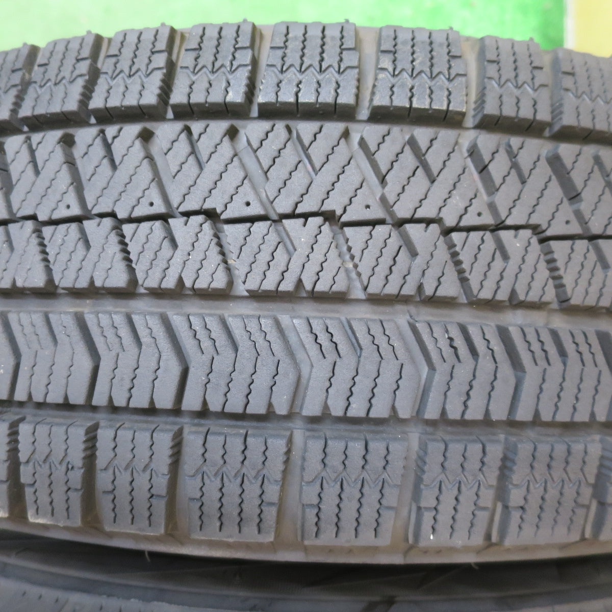 バリ溝！22年！キレイ！9分★スタッドレス 185/65R15 ブリヂストン ブリザック VRX2 Fang ファング 15インチ PCD100/4H★5092401NJス