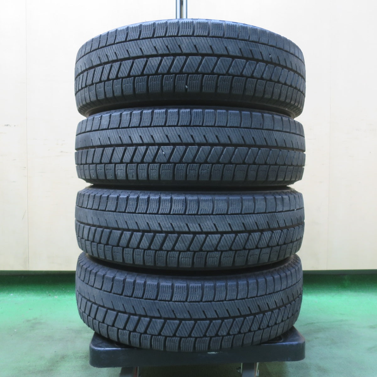 バリ溝！24年！キレイ！9分★スタッドレス 155/65R14 ブリヂストン ブリザック VRX3 PREO プレオ 14インチ PCD100/4H★6031405イス