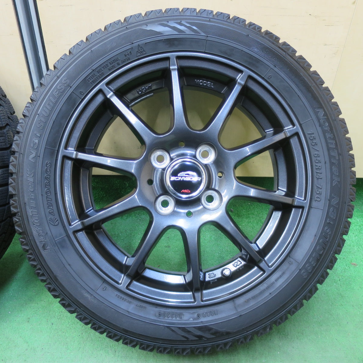 バリ溝！21年！キレイ！9.5分以上★スタッドレス 155/65R14 オートバックス ノーストレック N3i SCHNEIDER MiD シュナイダー マルカ 14インチ PCD100/4H★5060901イス