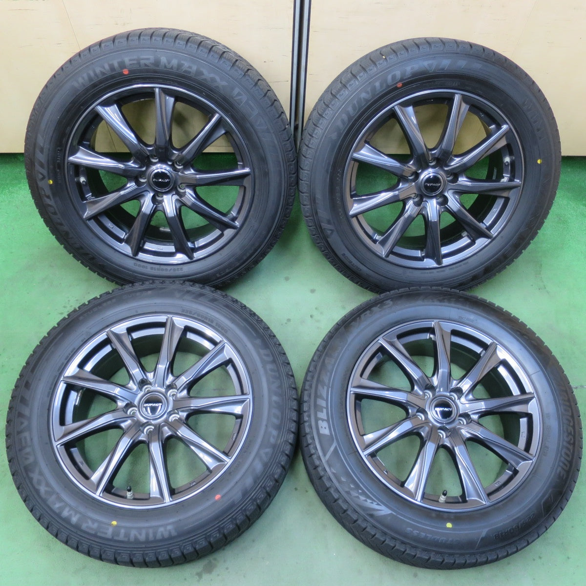 センサー付！バリ溝！23年！キレイ！9分★スタッドレス 225/60R18 ブリヂストン ブリザック VRX3 ダンロップ ウインターマックス 03 DUFACT デュファクト 18インチ PCD114.3/5H★6011904イス