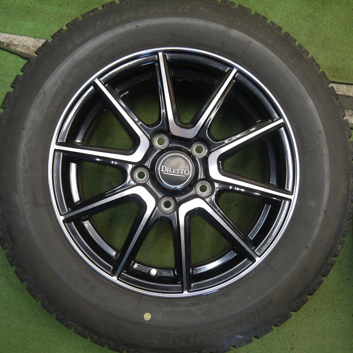 バリ溝！キレイ！8.5分◎スタッドレス 195/65R15 ブリヂストン アイスパートナー2 DILETTO ディレット 15インチ PCD114.3/5H◎6082607Hス
