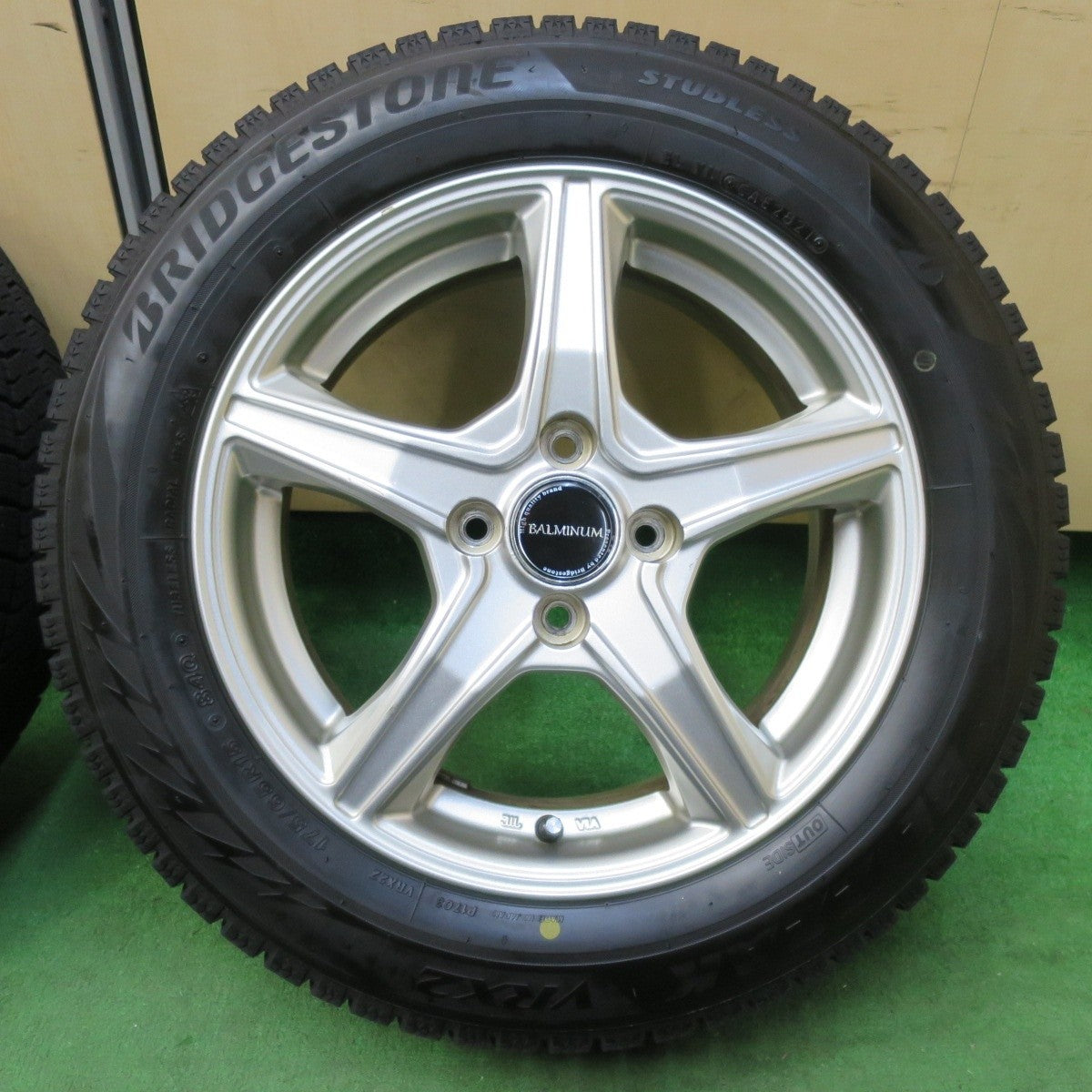 バリ溝！21年！9分★スタッドレス 175/65R15 ブリヂストン ブリザック VRX2 BALMINUM バルミナ PCD100/4H★4110906イス