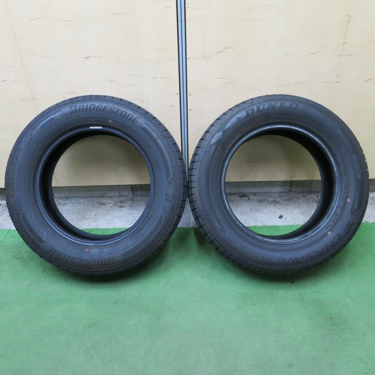 ほぼ未使用！26年！2本◎205/65R16 ブリヂストン トランザ ER33N ダンロップ エナセーブ RV505 タイヤ 16インチ アルファード エスティマ カムリ ヤリスクロス CR-V セレナ 等◎6091904NGノタ