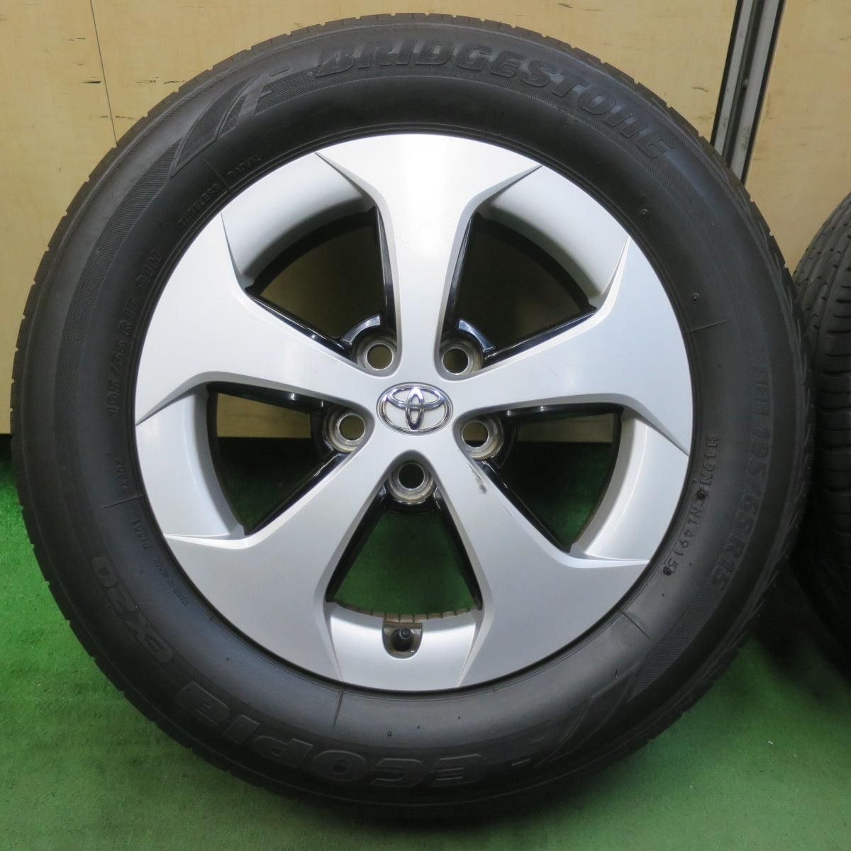 4本価格★トヨタ 30系 プリウス 後期 純正 195/65R15 ブリヂストン エコピア NH100 EX20 15インチ PCD100/5H★5080408イノ