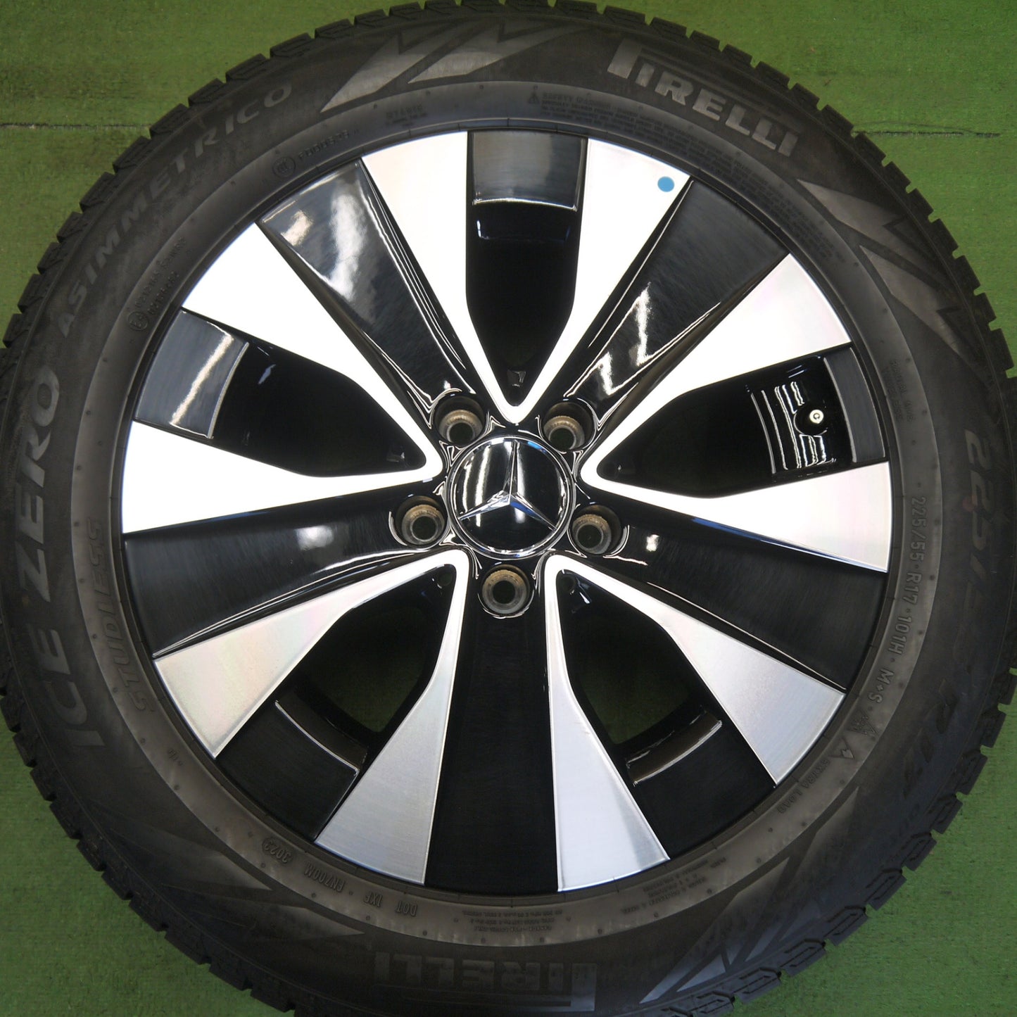 バリ溝！23年！キレイ！9.5分以上★ベンツ Vクラス W447 EQV 等 純正 225/55R17 スタッドレス ピレリ アイスゼロ アシンメトリコ 17インチ PCD112/5H★6060906Hス