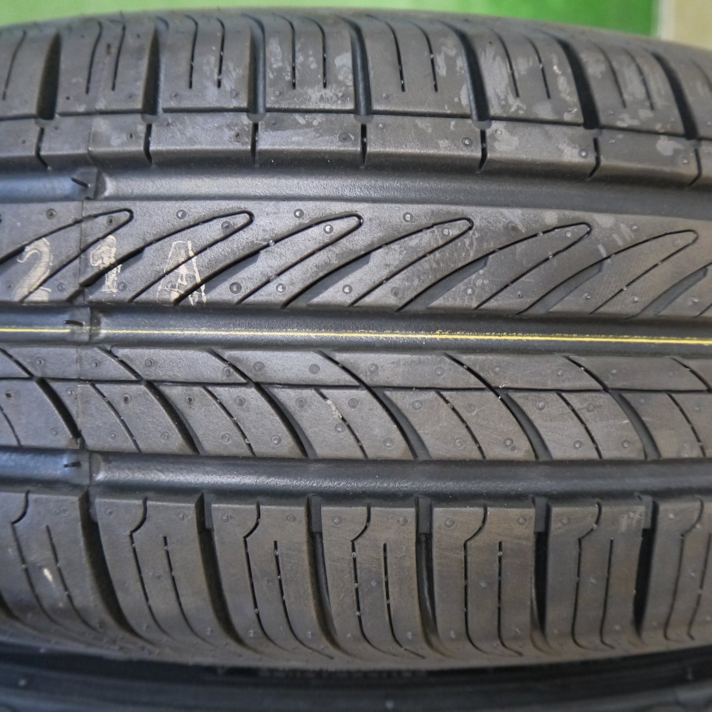 未使用！25年★175/65R15 ロードストーン EUROVIS HP02 タイヤ 15インチ ヤリス アクア スイフト スペイド 等★6050811Hノタ