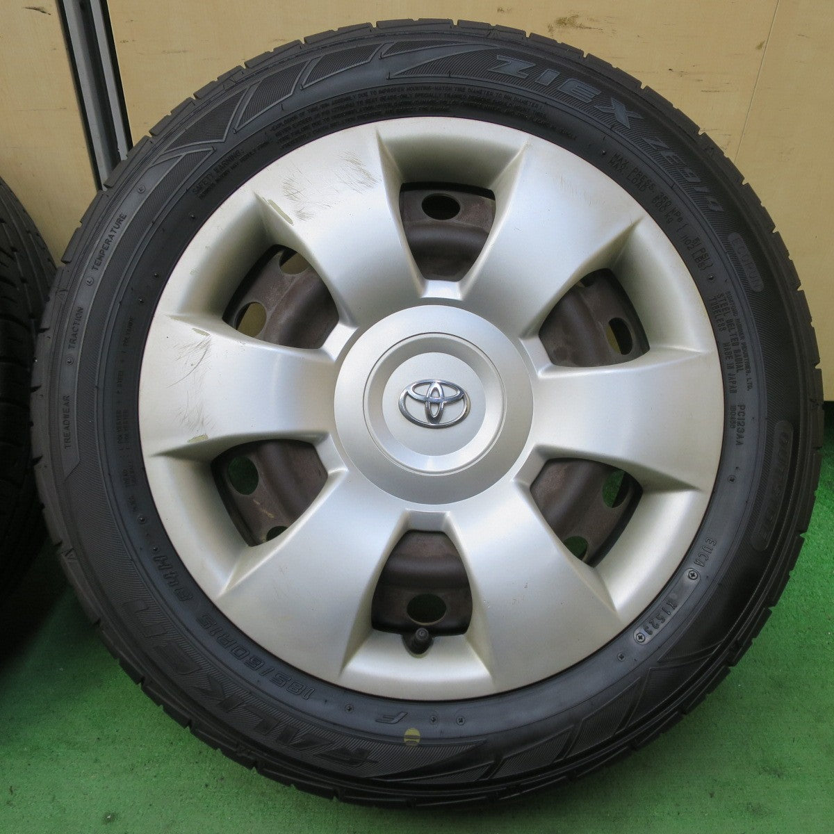 4本価格！23年★トヨタ ヴィッツ 純正 スチール 185/60R15 ファルケン ZIEX ZE914 15インチ PCD100/4H★5061104イノ