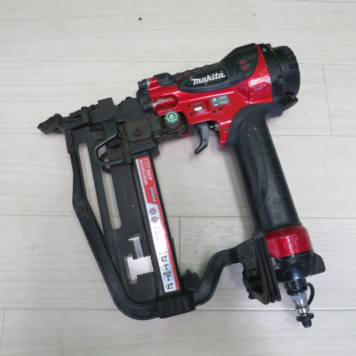 [送料無料] ☆マキタ 高圧 4mm フロア タッカ AT450HA ケース付き エアタッカー エア 工具☆