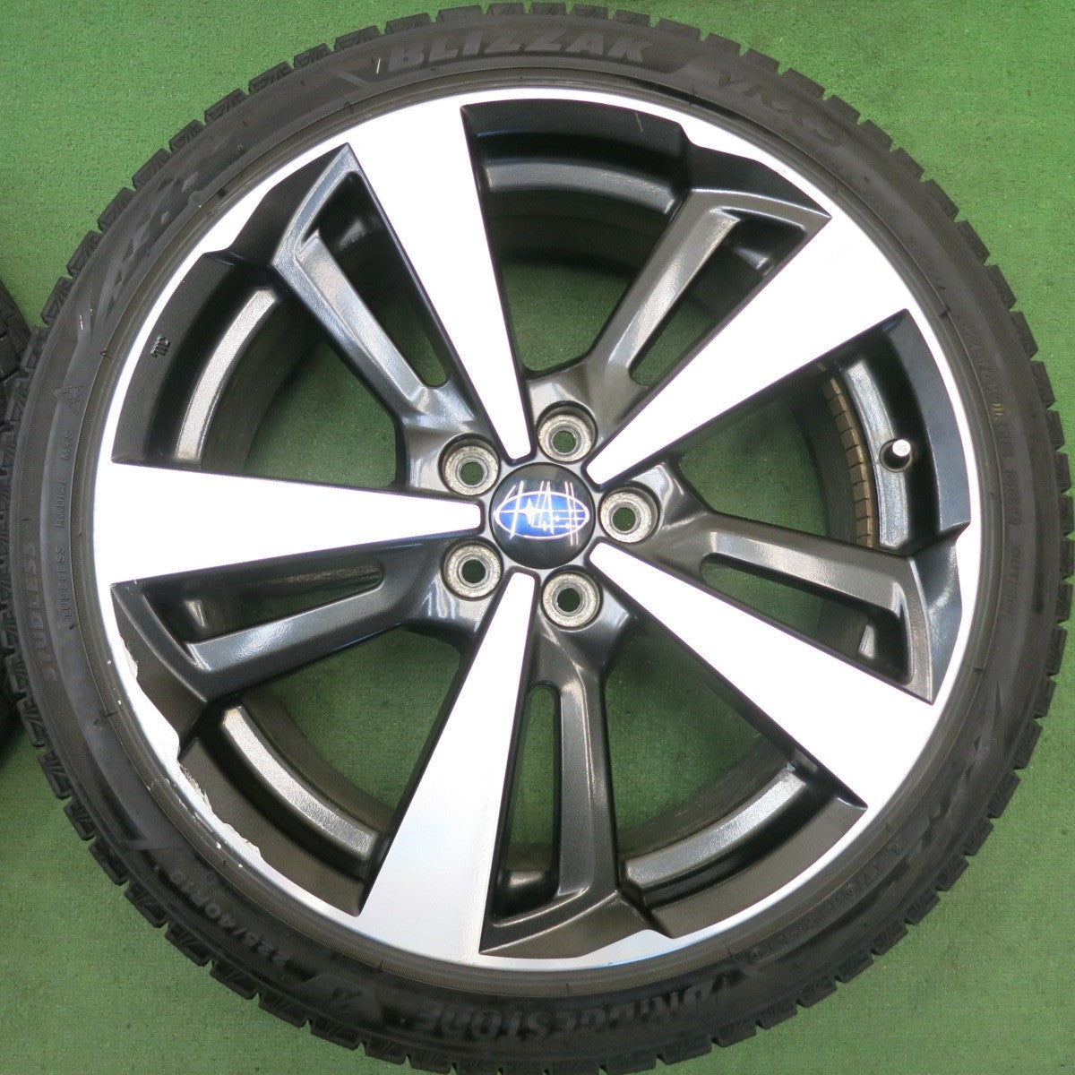 バリ溝！9.5分◎スバル インプレッサ スポーツ 純正 225/40R18 スタッドレス ブリヂストン ブリザック VRX3 18インチ PCD100/5H◎6071903HAス
