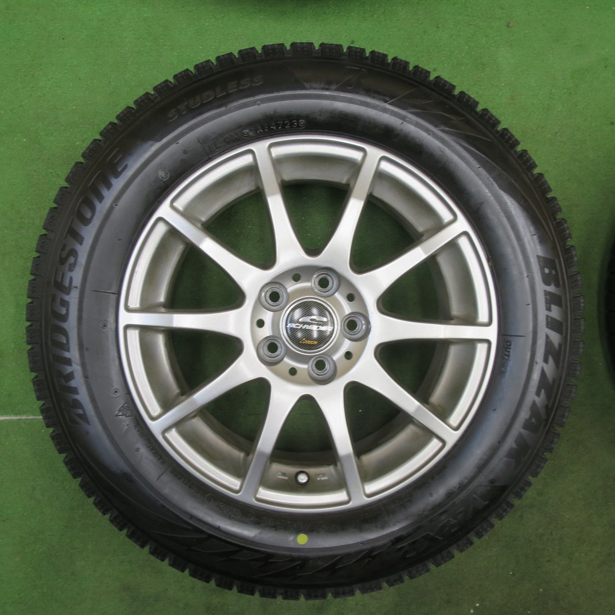 バリ溝！23年！キレイ！9.5分★プリウス 等 195/65R15 スタッドレス ブリヂストン ブリザック VRX2 SCHNEIDER シュナイダー 15インチ PCD100/5H★6040605TTス