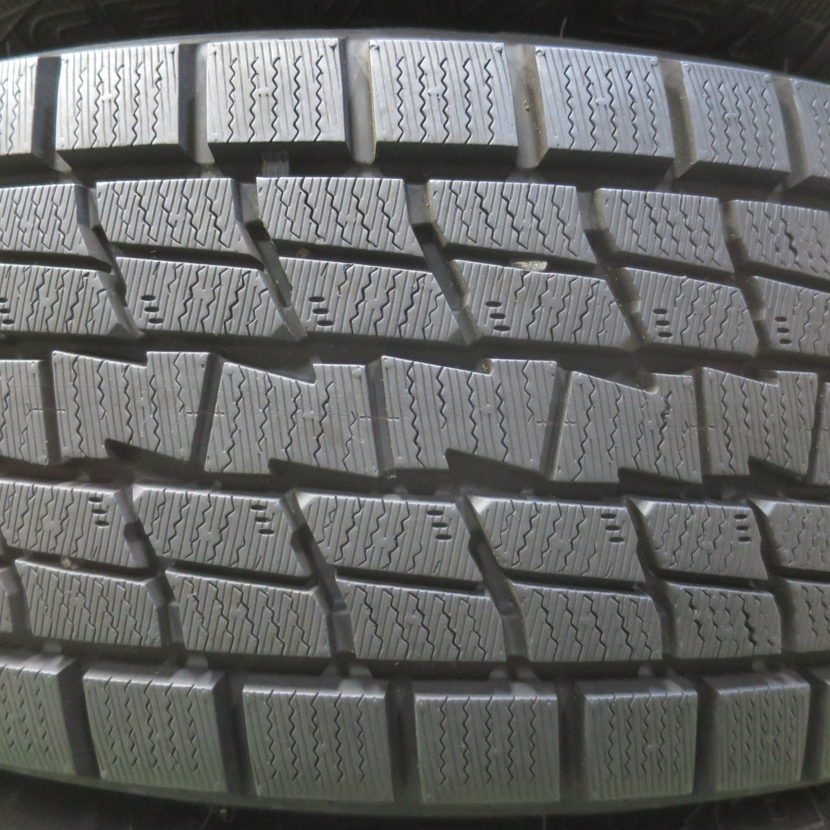 バリ溝！23年！キレイ！ほぼ10分◎スタッドレス 225/60R18 グッドイヤー アイスナビ SUV Exceeder エクシーダー 18インチ PCD114.3/5H◎6100502IMス