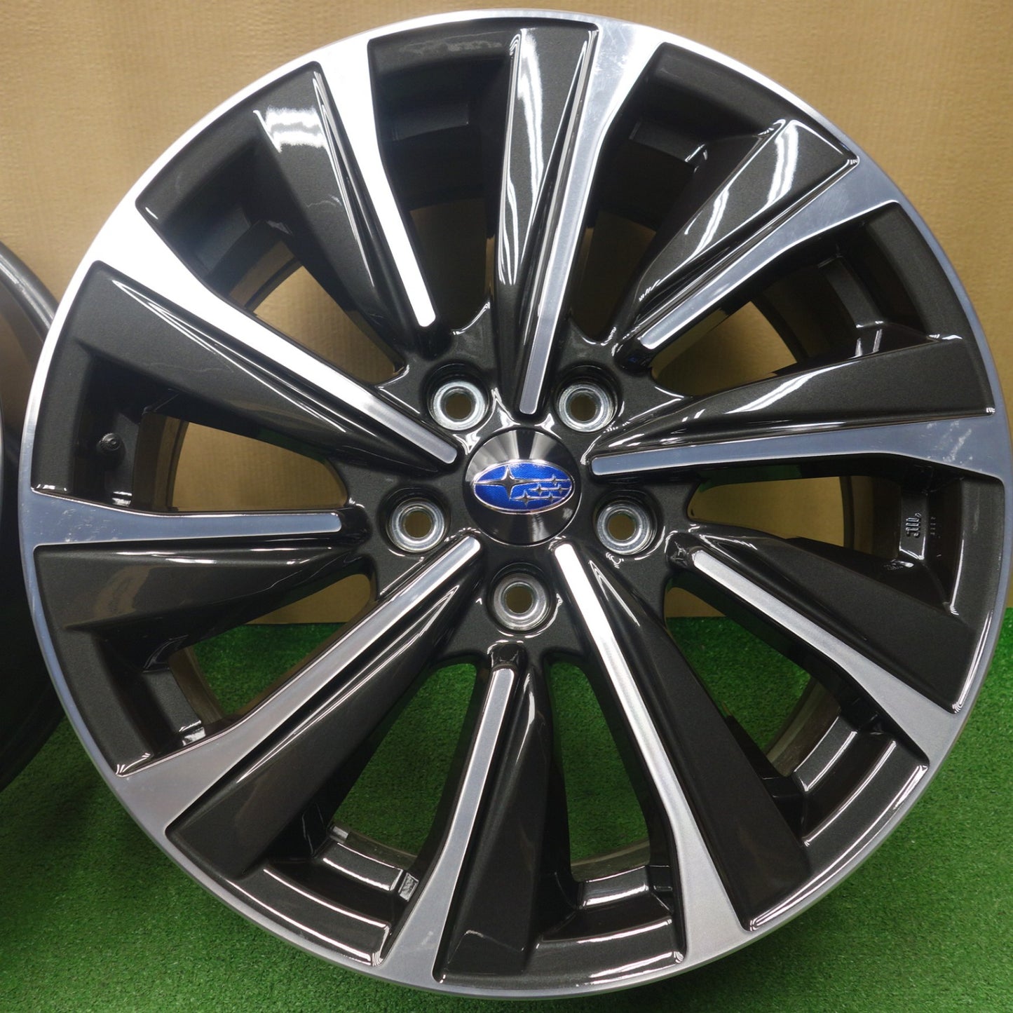新車外し★スバル VN5 レヴォーグ STI スポーツ 純正 ホイール 18インチ 18×7.5J PCD114.3/5H★6032102KTホ