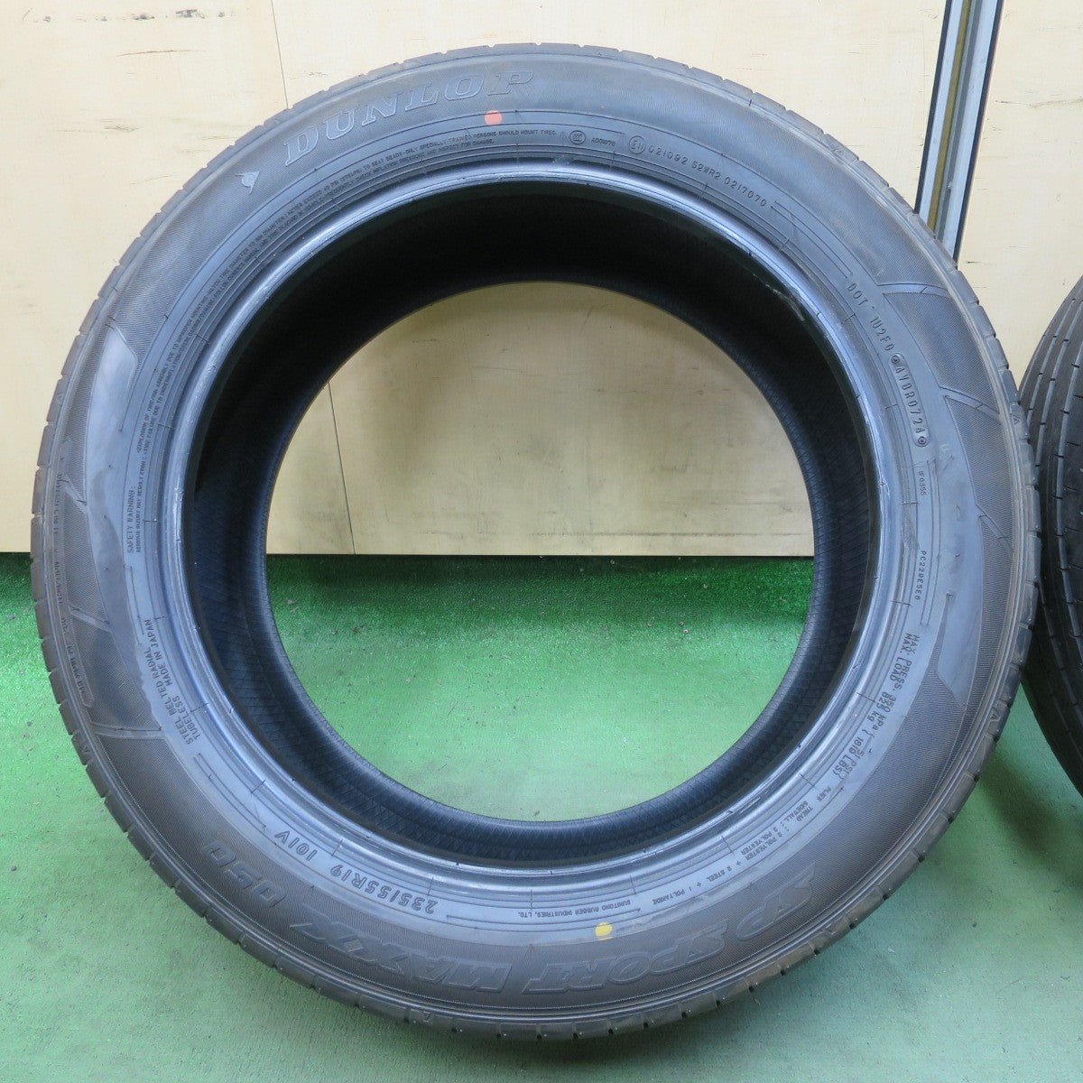 新車外し！24年★235/55R19 ダンロップ SPスポーツマックス 050 タイヤ 19インチ クラウン セダン RAV4 等★6071402NGノタ