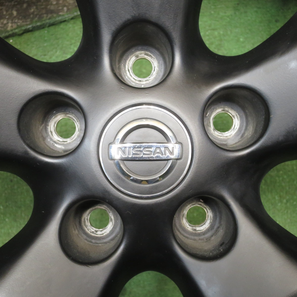 バリ溝！23年！キレイ！9.5分★日産 T31 エクストレイル 純正 235/60R18 スタッドレス ブリヂストン ブリザック VRX3 18インチ PCD114.3/5H★5062704NJス
