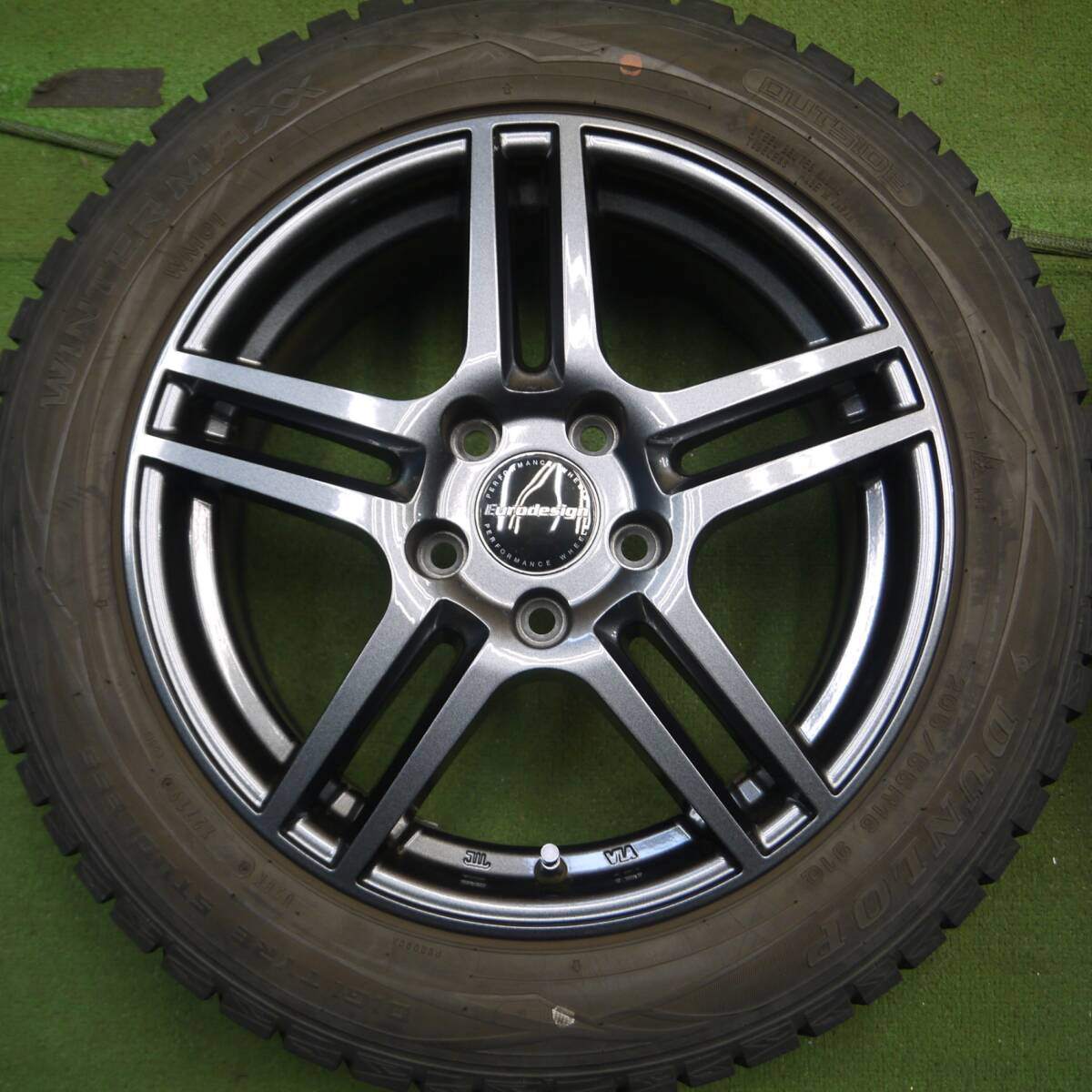 バリ溝 綺麗 8.5分★ワーゲン等 Eurodesign 205/55R16 スタッドレス ダンロップ ウインターマックス WM01 PCD112/5★4052408Hス