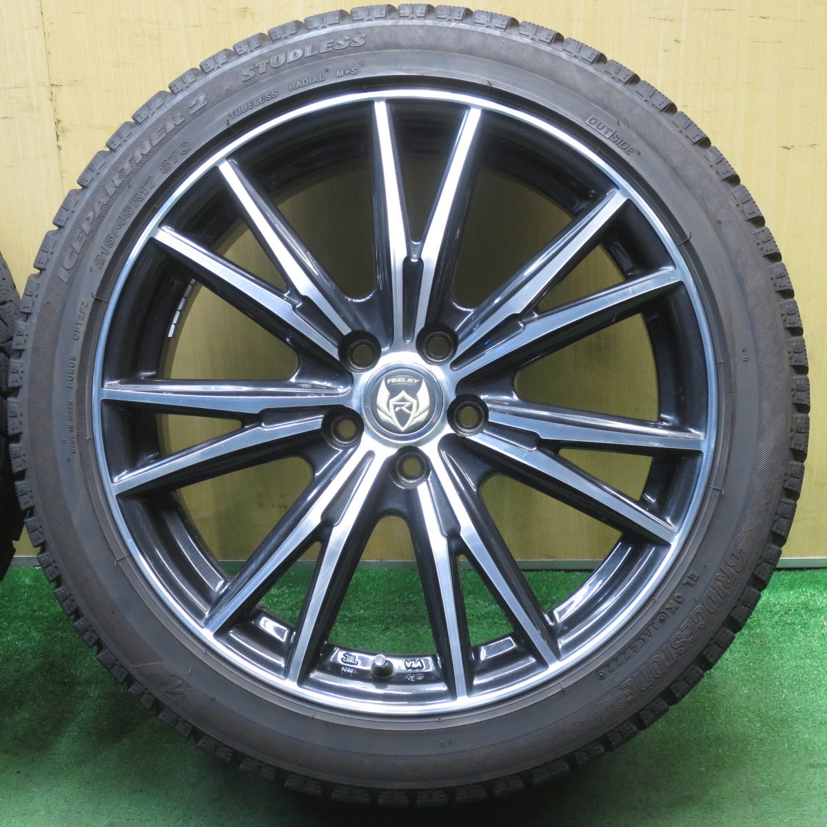 バリ溝！22年！キレイ！9分★86 BRZ 等 215/45R17 スタッドレス ブリヂストン アイスパートナー2 RiZLEY ライツレー 17インチ PCD100/5H★5072704NJス