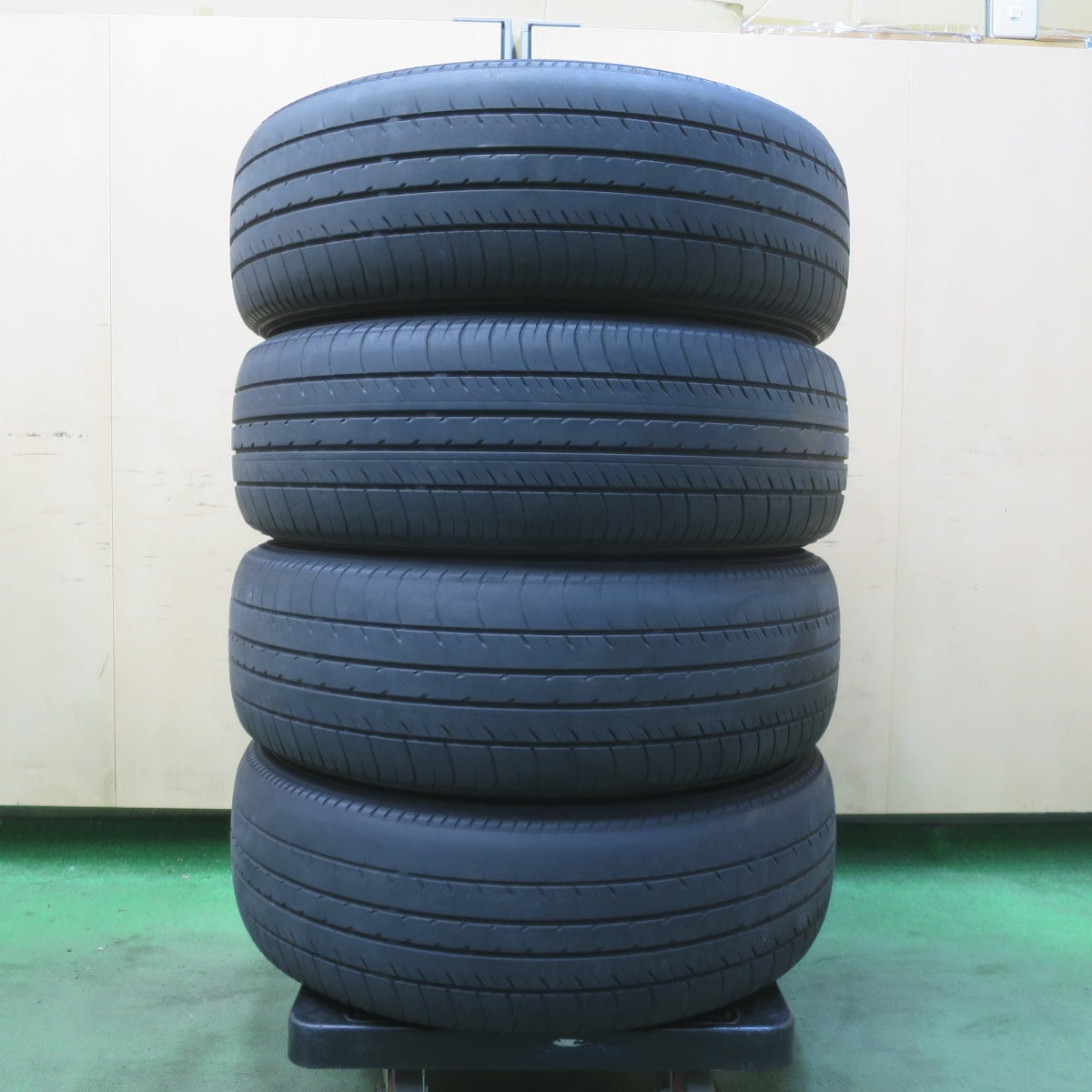 キレイ★トヨタ 80系 ノア ヴォクシー 純正 205/60R16 ヨコハマ dB デシベル E70 E70A 16インチ PCD114.3/5H★6031409イノ