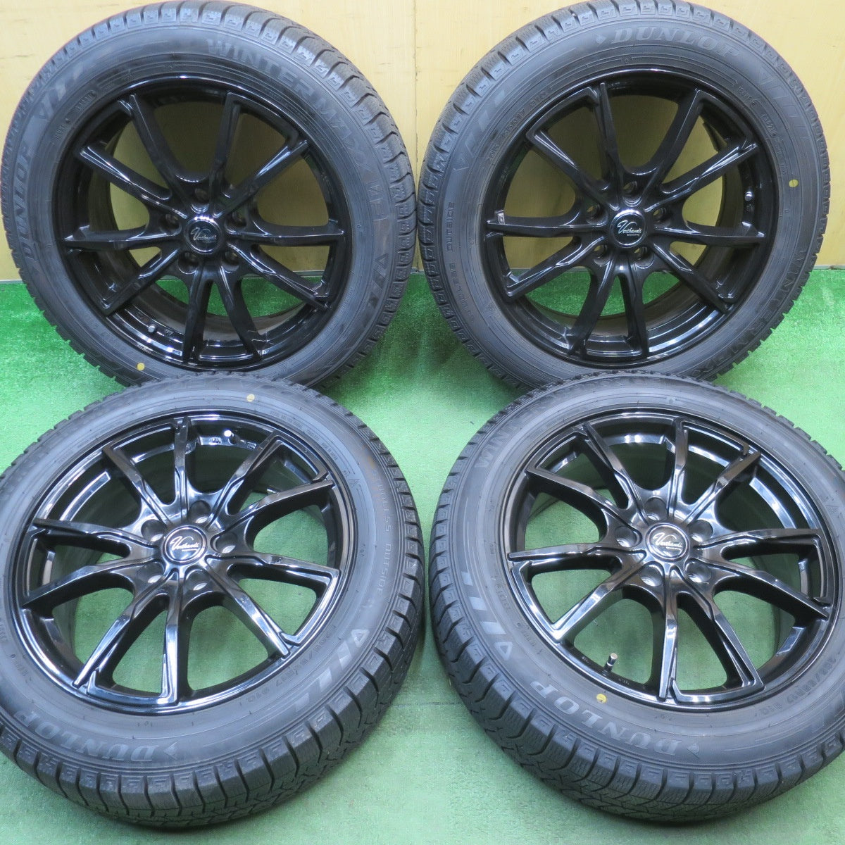 バリ溝！9.5分★スタッドレス 205/55R17 ダンロップ ウインターマックス 03 Verthandi ヴェルザンディ 17インチ PCD114.3/5H★6042404NJス