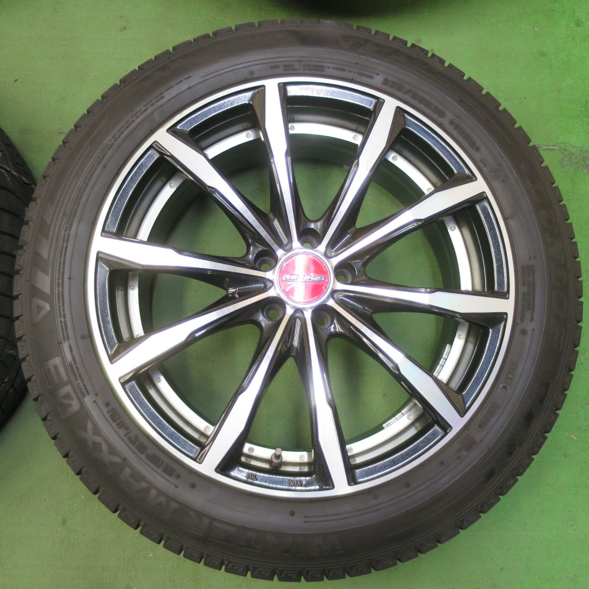 バリ溝！22年！9.5分★Stich LEGZAS FAUVEX 235/55R20 スタッドレス ダンロップ ウインターマックス03 シュティッヒ レグザス フォーベックス PCD114.3/5H★5062702イス