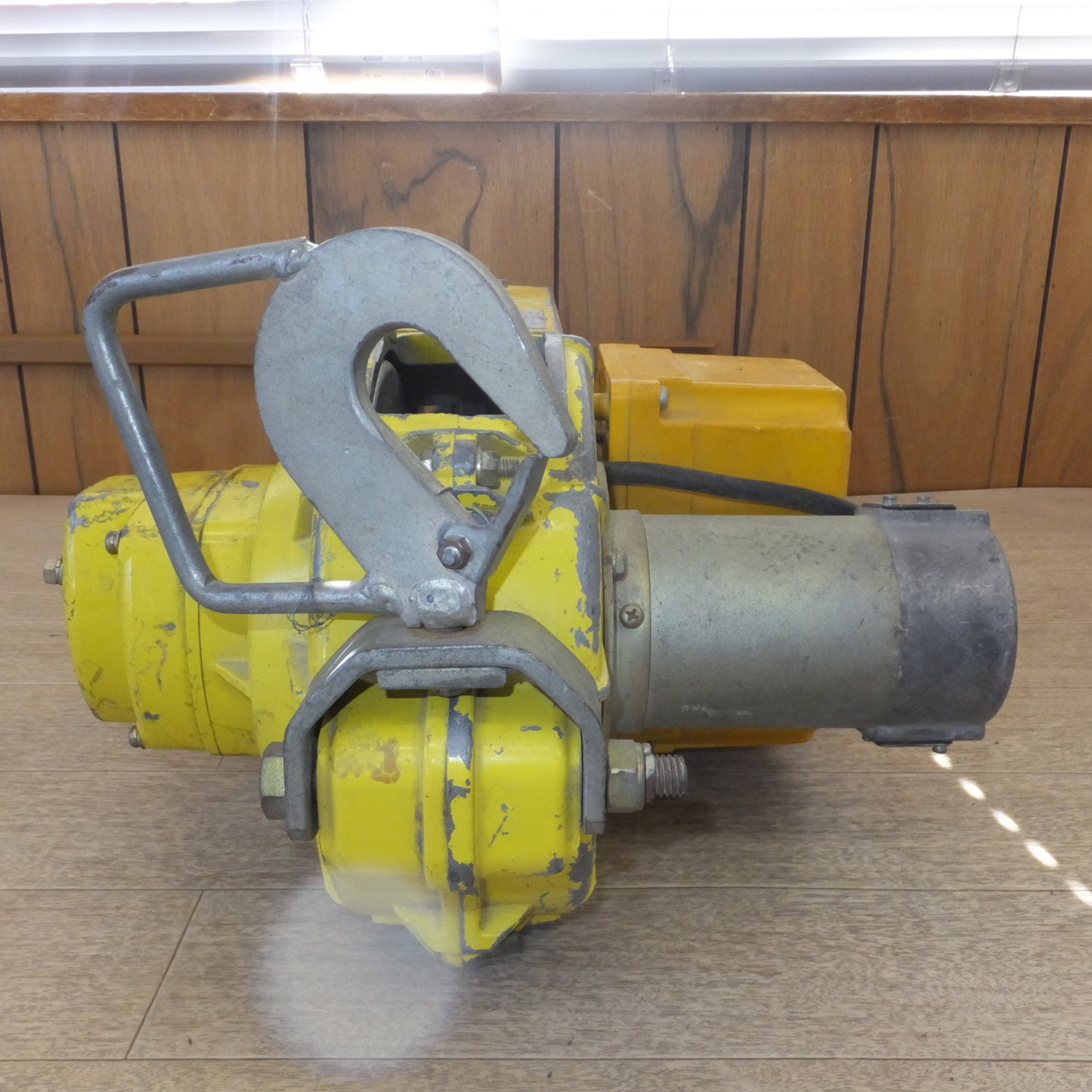 [送料無料] ★トーヨーコーケン TKK ベビーホイスト BH-400　吊り荷重 160kg 揚程 20M　AC100V 50/60Hz★