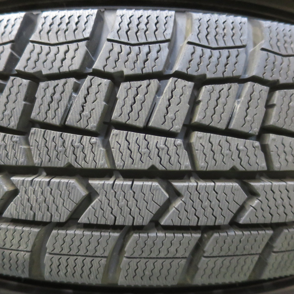 ほぼ未使用！24年！キレイ★スタッドレス 165/65R14 ダンロップ ウインターマックス WM02 AZ sports AZスポーツ 14インチ ソリオ ハスラー 等 PCD100/4H★6042003イス