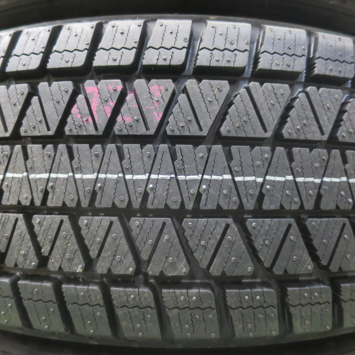 未使用★スタッドレス 225/65R17 ブリヂストン ブリザック DM-V3 B-win 社外 アルミ 17インチ PCD114.3/5H★5122905イス