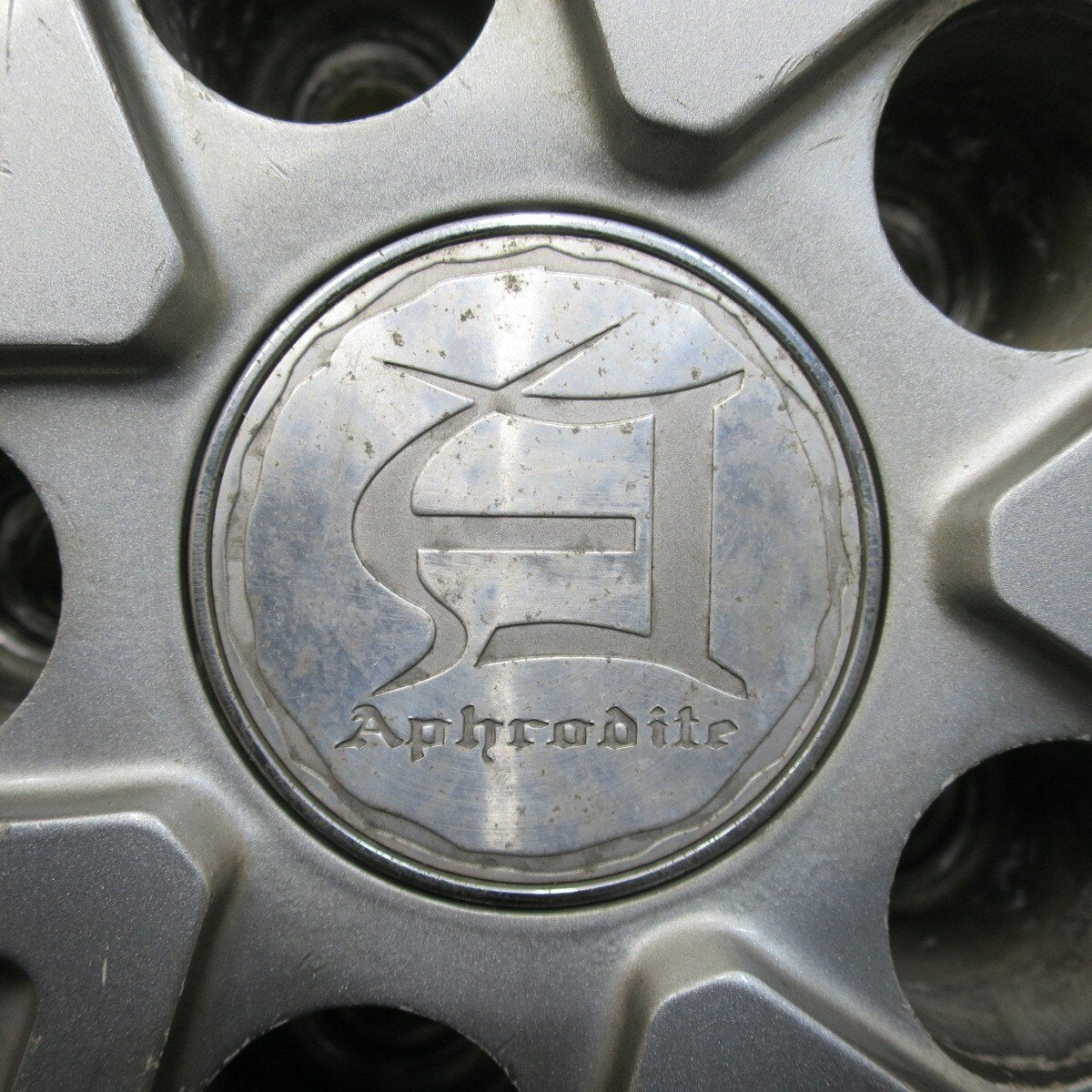 バリ溝！23年！ほぼ10分★スタッドレス 215/60R17 ダンロップ ウインターマックス SJ8 SJ8+ Aphrodite アフロディーテ 17インチ PCD114.3/5H★5012808イス