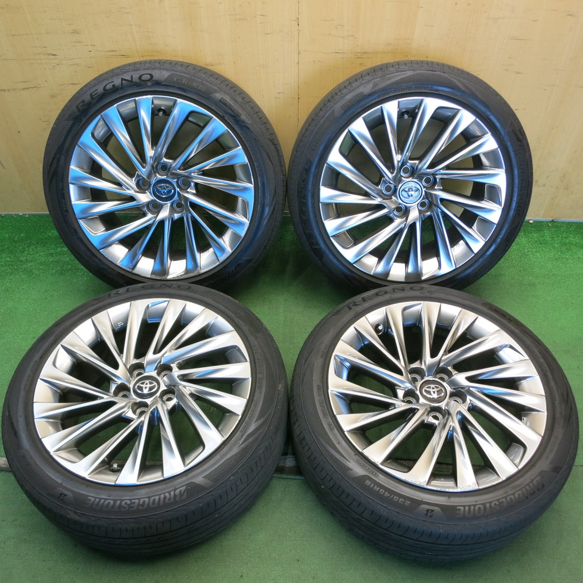 バリ溝！25年！9.5分◎レクサス ES 300 h バージョンL 純正 235/45R18 ブリヂストン レグノ GR-XⅢ 18インチ PCD114.3/5H◎6080201HAノ