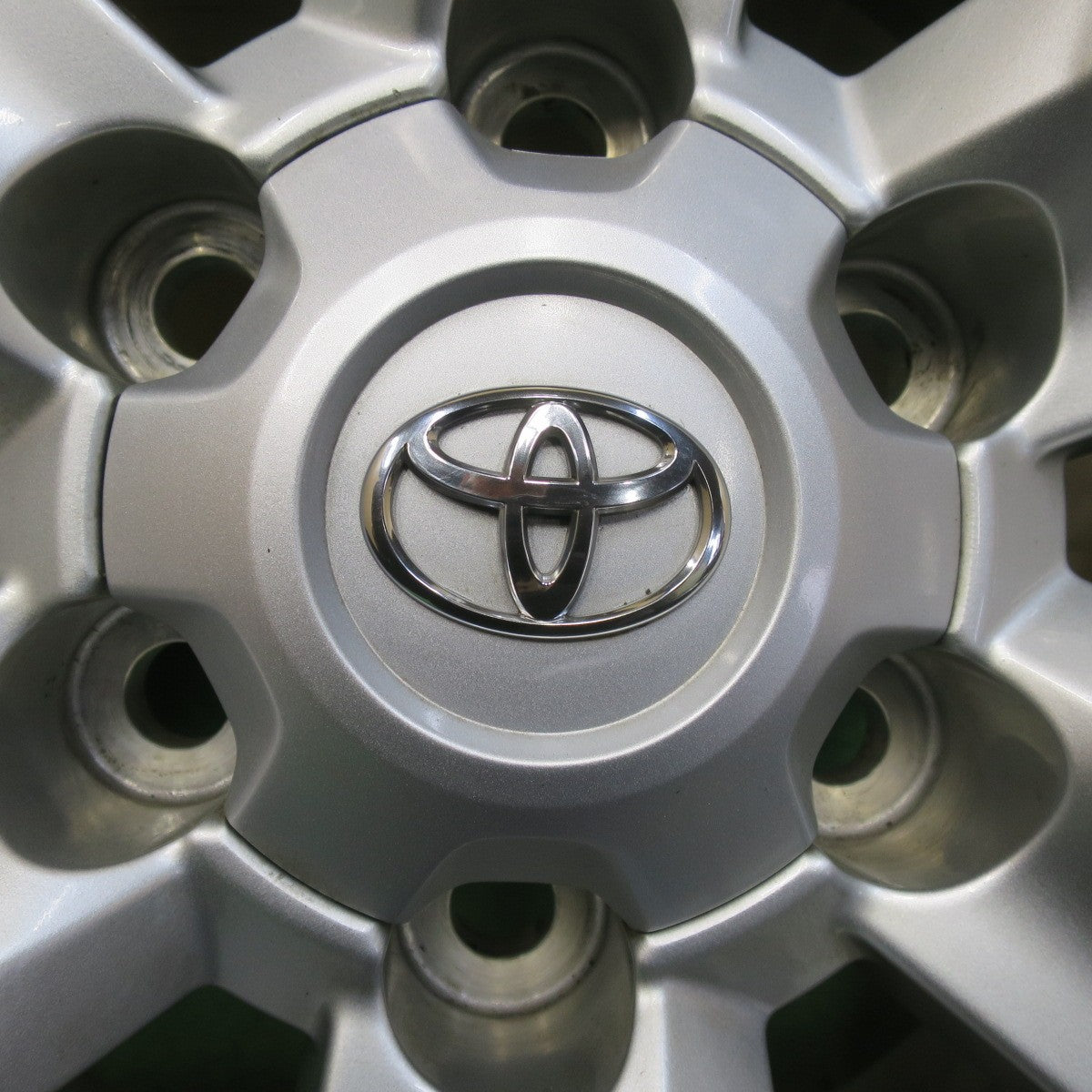 超バリ溝！キレイ！9.5分以上★トヨタ 150系 ランクル プラド 純正 265/65R17 スタッドレス グッドイヤー アイスナビ SUV 17インチ PCD139.7/6H★5102501イス