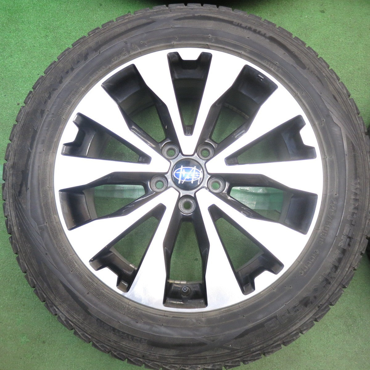 バリ溝！9分◎スバル BS9 レガシィ アウトバック 純正 225/60R18 スタッドレス ダンロップ ウインターマックス SJ8 18インチ PCD114.3/5H◎6100804HAス
