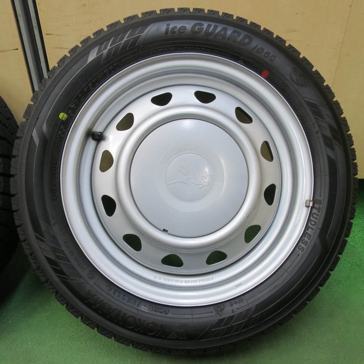 バリ溝！24年！キレイ！ほぼ10分★スタッドレス 155/65R14 ヨコハマ アイスガード iG60 Carrowin スチール ホイール 14インチ PCD100 114.3/4H マルチ★5110804イス