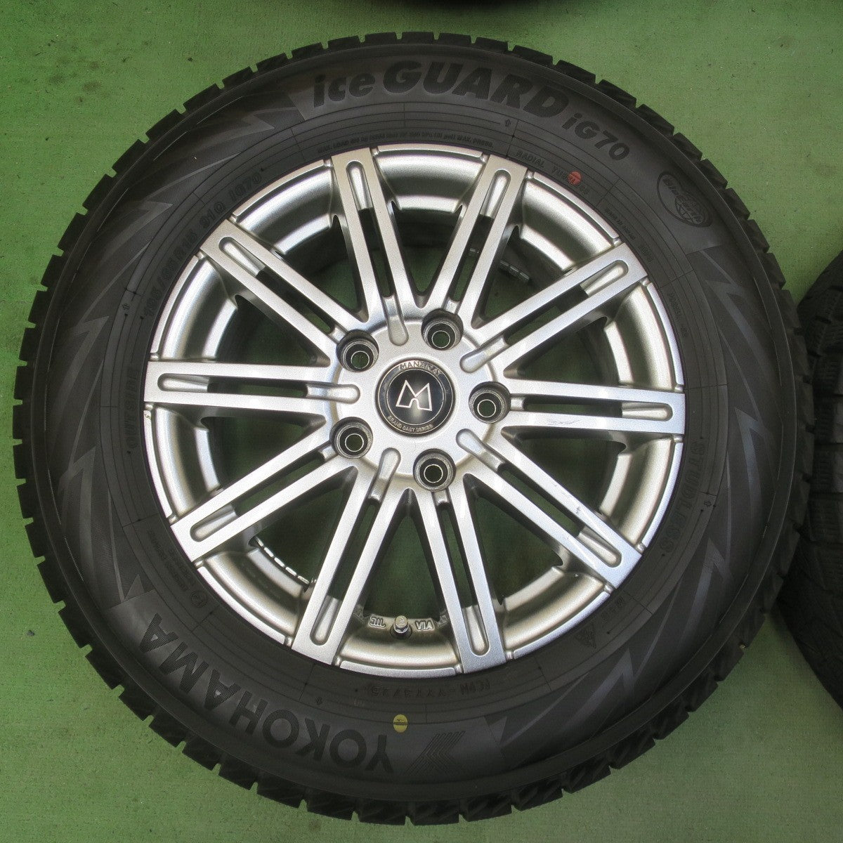 バリ溝！25年！キレイ！ほぼ10分★スタッドレス 195/65R15 ヨコハマ アイスガード iG70 MANARAY マナレイ 15インチ PCD114.3/5H★6041405イス