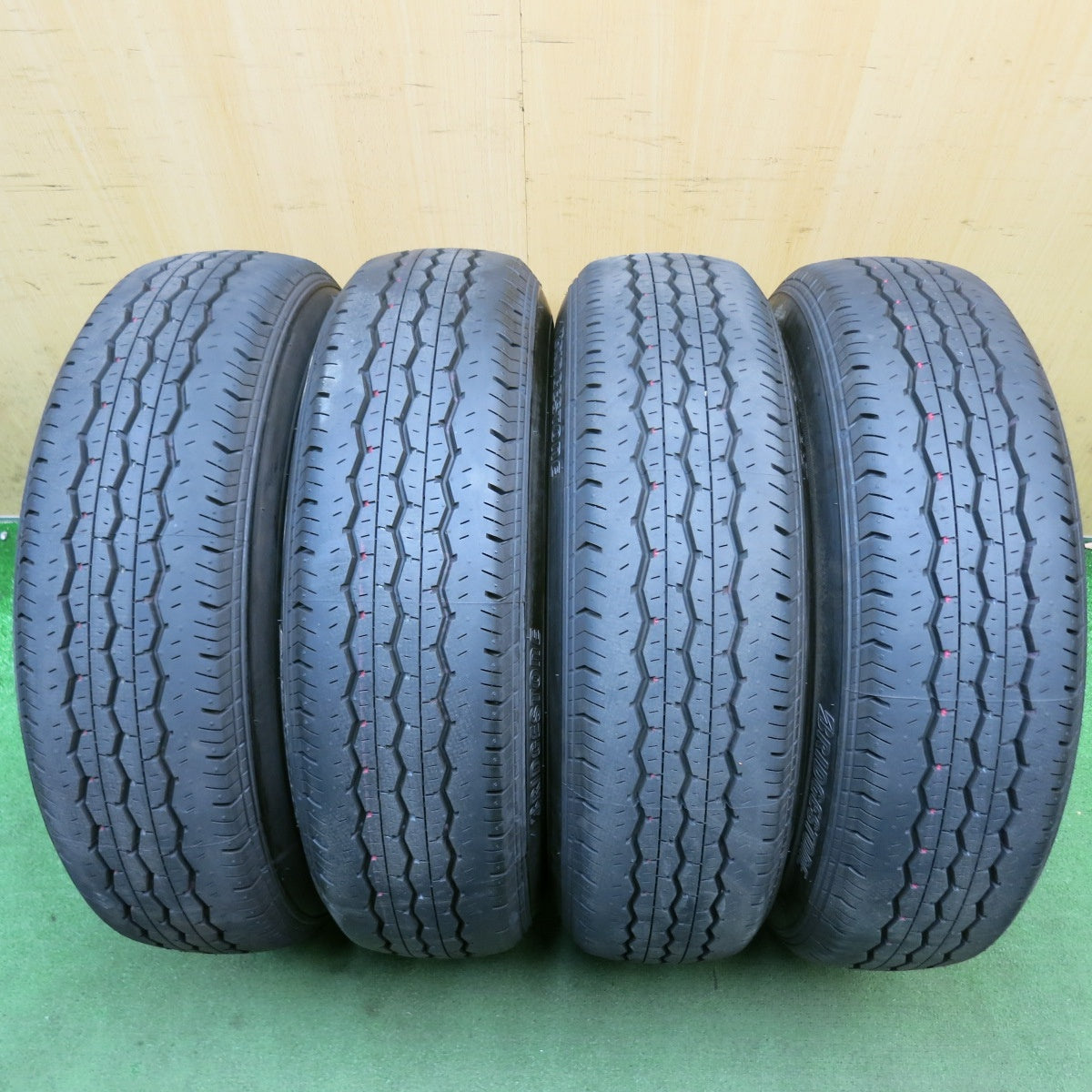 新車外し！26年◎トヨタ 200系 ハイエース 純正 スチール 195/80R15 107/105S ブリヂストン エコピア RD613 15インチ PCD139.7/6H◎6082206HAノ