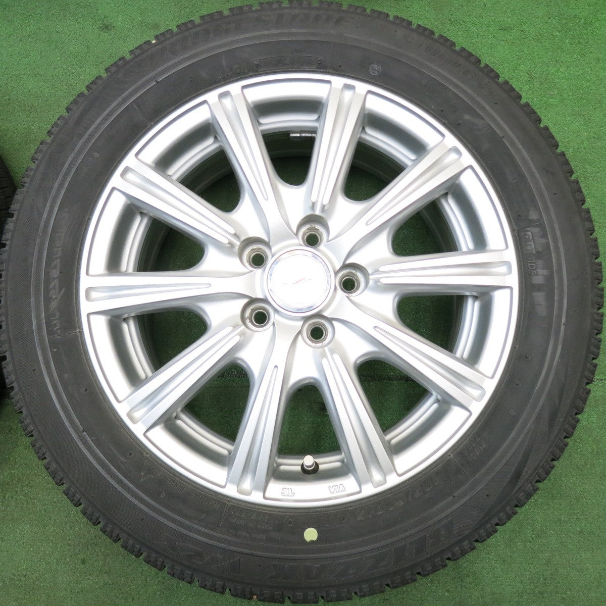 バリ溝！キレイ！9.5分★シエンタ 等 185/60R15 スタッドレス ブリヂストン ブリザック VRX JOKER ジョーカー 15インチ PCD100/5H★5053113HAス