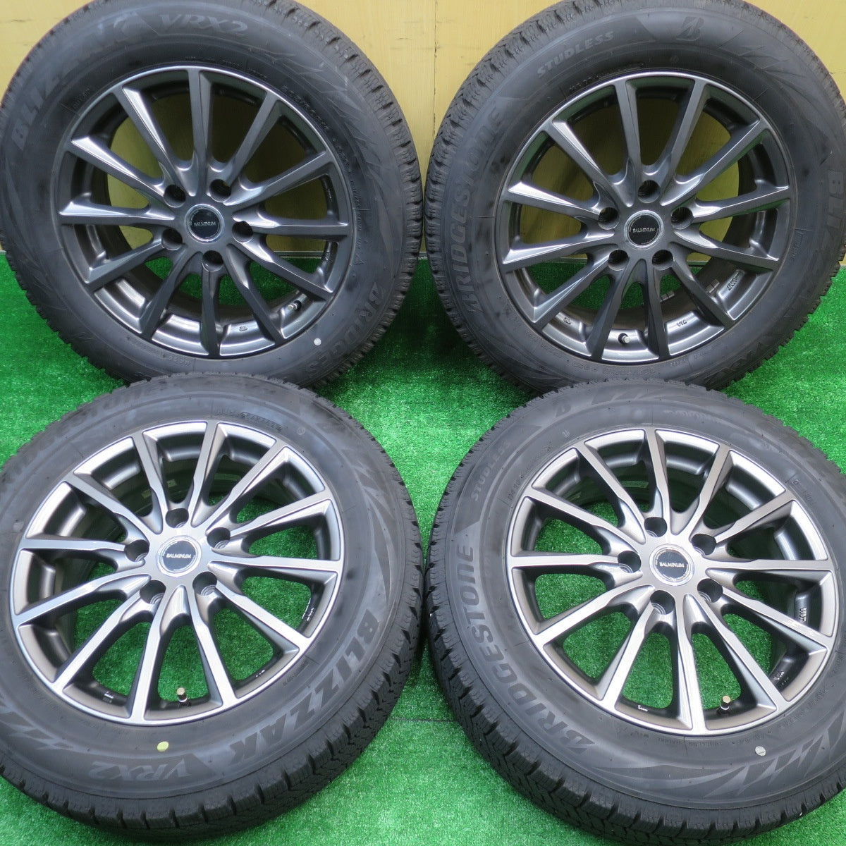 バリ溝！22年！キレイ！9分★スタッドレス 205/60R16 ブリヂストン ブリザック VRX2 BALMINUM バルミナ 16インチ PCD114.3/5H★5100808NJス