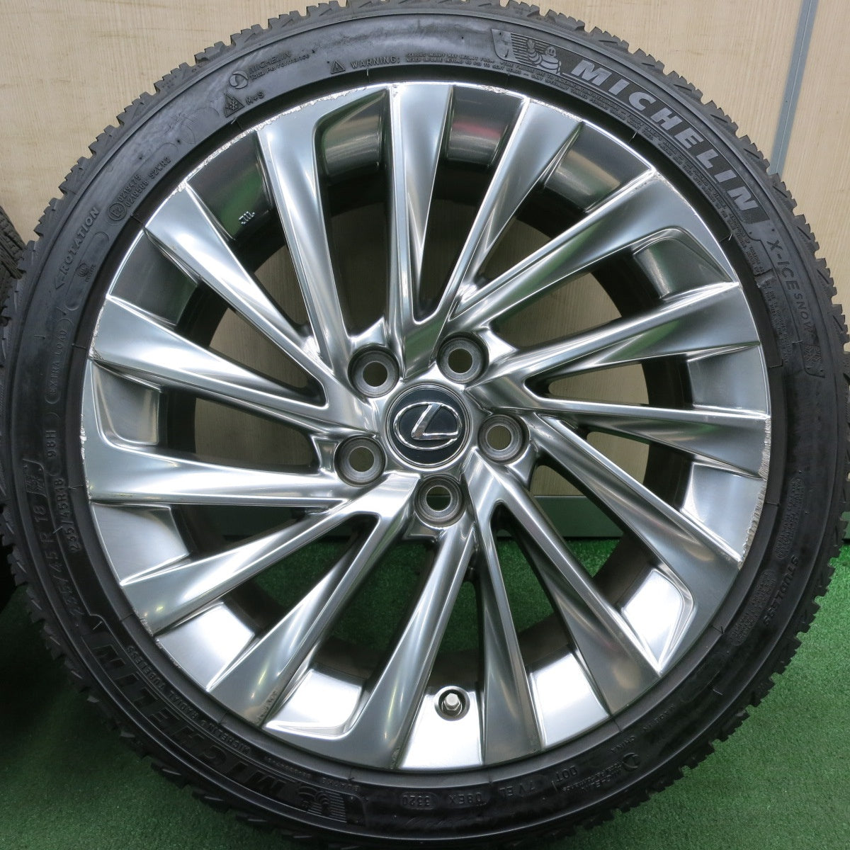 *送料無料* センサー付！バリ溝！20年！8.5分★レクサス ES300h 純正 235/45R18 スタッドレス ミシュラン X-ICE SNOW 18インチ PCD114.3/5H★4050705HAス