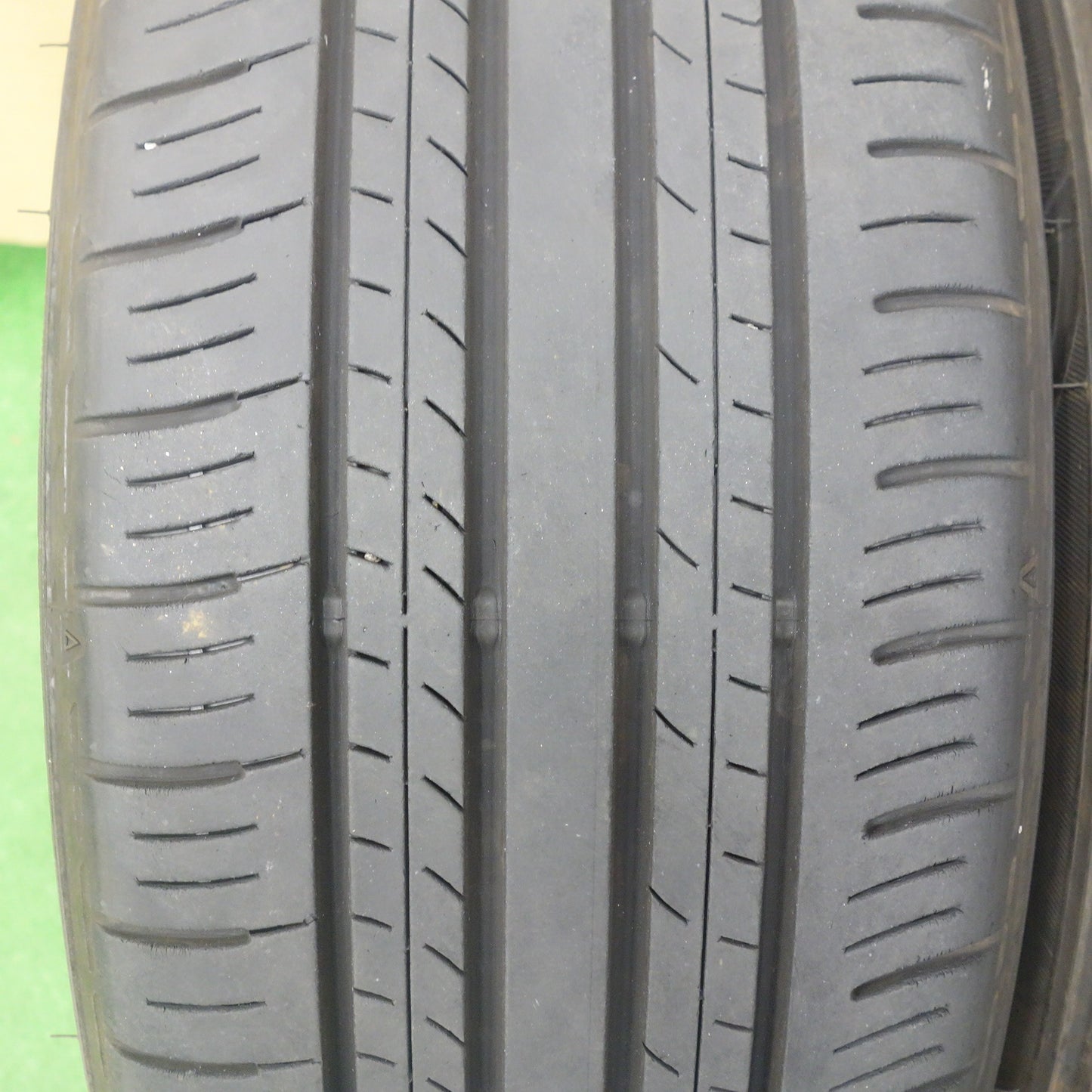 バリ溝！23年！8.5分★205/55R17 ダンロップ エナセーブ EC300+ タイヤ 17インチ ノア ヴォクシー エスクァイア セレナ ステップワゴン 等★6062803KTノタ