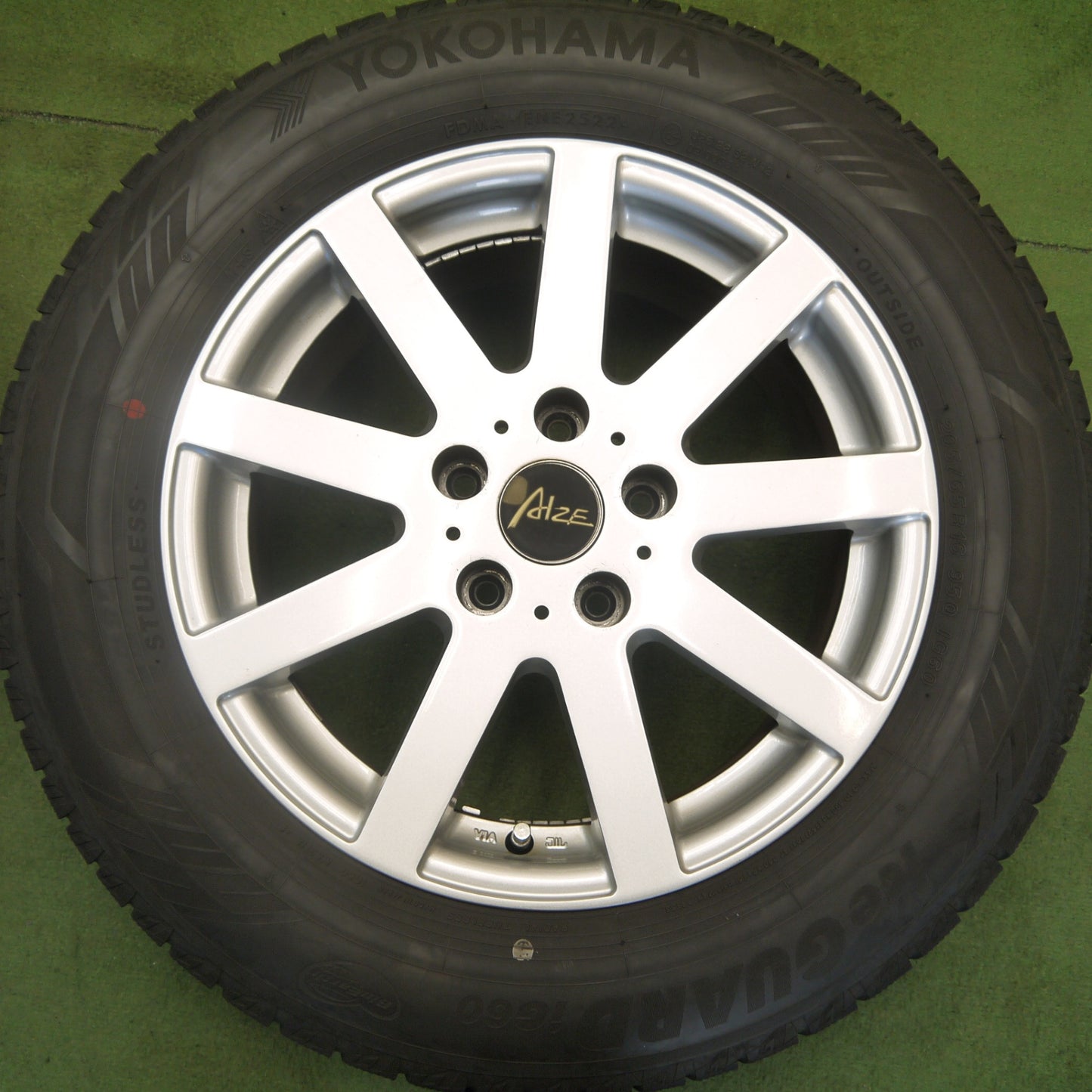 バリ溝！22年！キレイ！9分◎スタッドレス 205/65R16 ヨコハマ アイスガード iG60 ALZE アルゼ 16インチ PCD114.3/5H◎6062401Hス