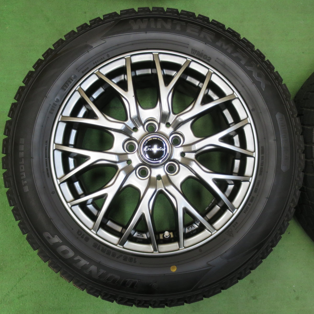 [送料無料] バリ溝！21年！キレイ！9.5分★プリウス 等 195/65R15 スタッドレス ダンロップ ウインターマックス WM02 Exceeder エクシーダー 15インチ PCD100/5H★5012809イス