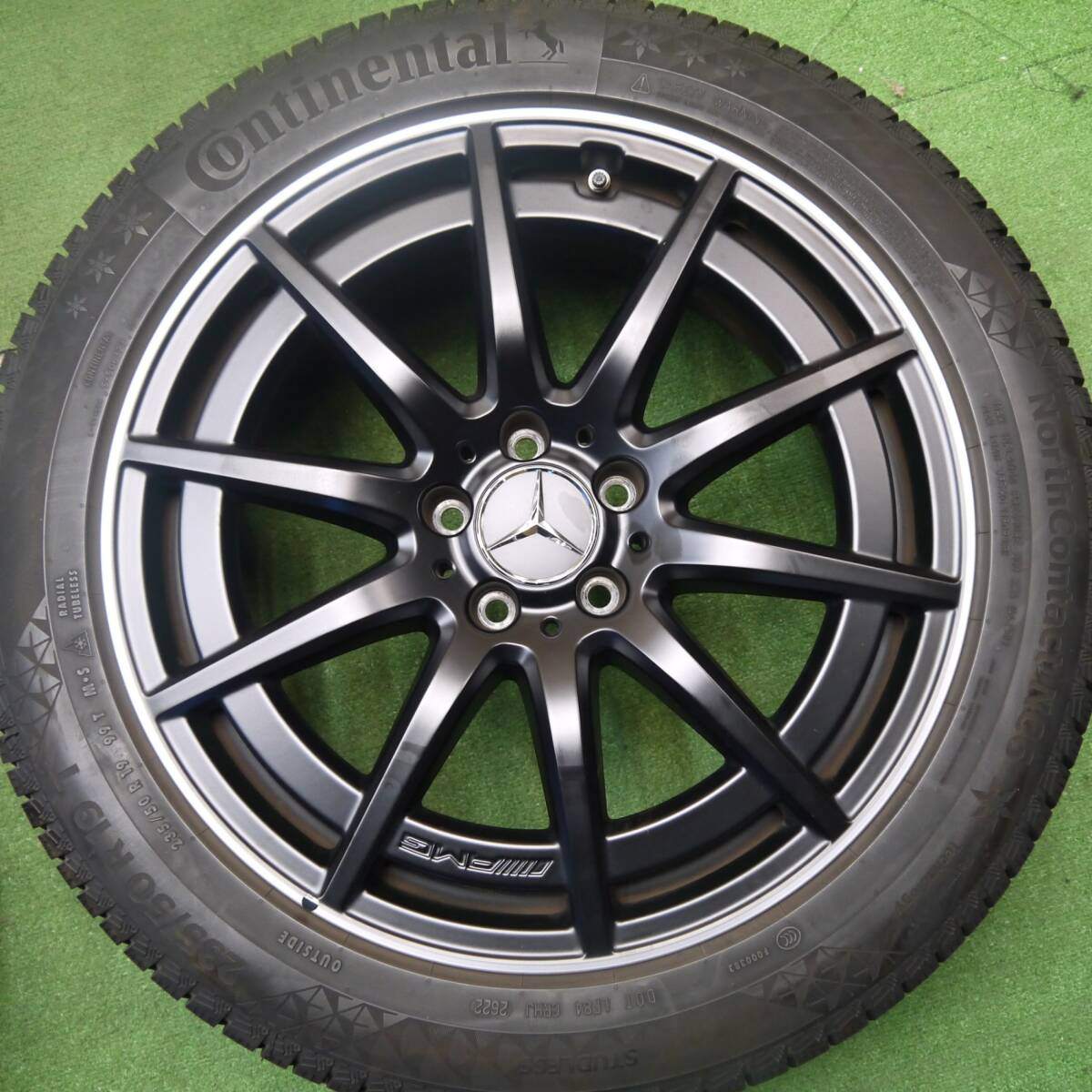 バリ溝！22年！キレイ！9.5分以上★ベンツ GLBクラス X247 純正 AMG 235/50R19 スタッドレス コンチネンタル ノースコンタクト NC6 19インチ PCD112/5H★5032504Hス