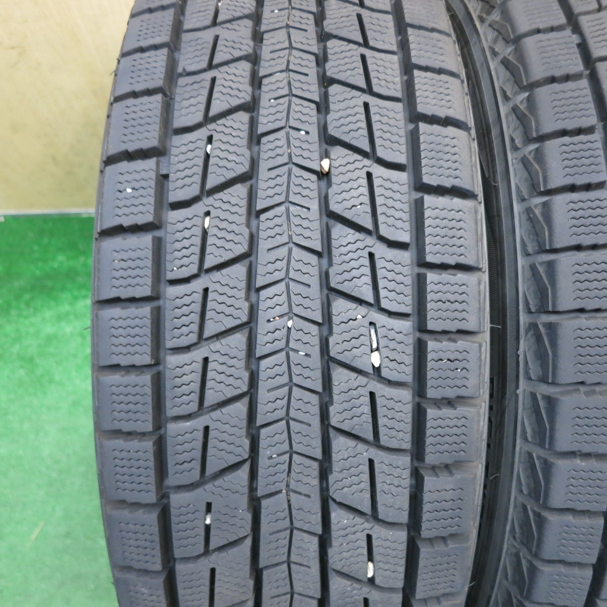 バリ溝！23年！9.5分◎スタッドレス 215/60R17 ダンロップ ウインターマックス SJ8 + タイヤ 17インチ C-HR カローラ クロス 等◎6082605KKスタ