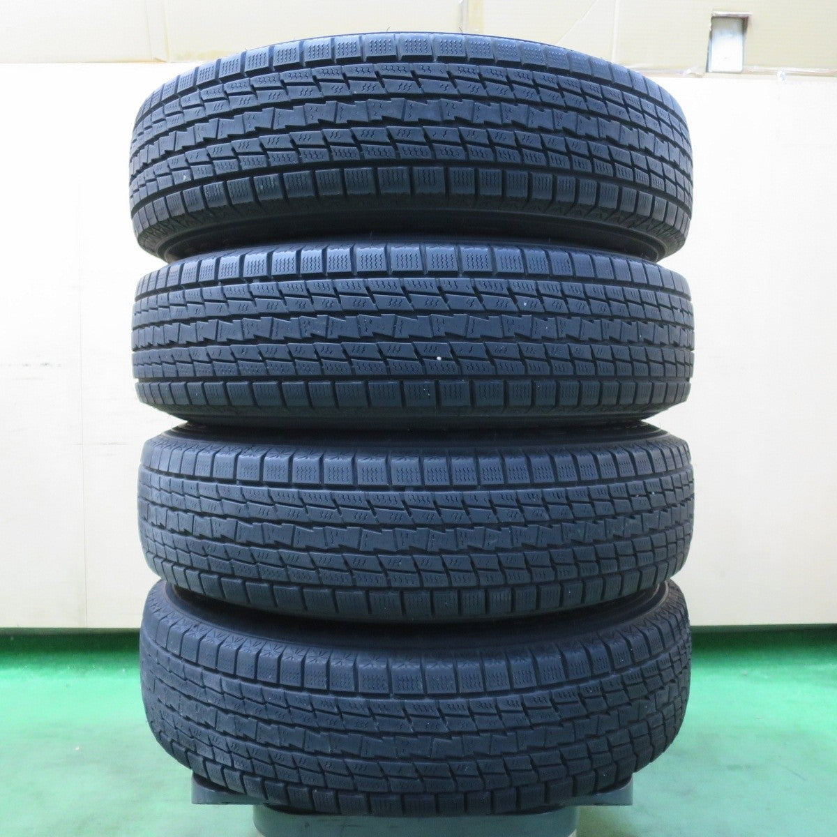 キレイ★ジムニー KEELER 175/80R16 スタッドレス グッドイヤー アイスナビ SUV キーラー 16インチ PCD139.7/5H★5032611イス