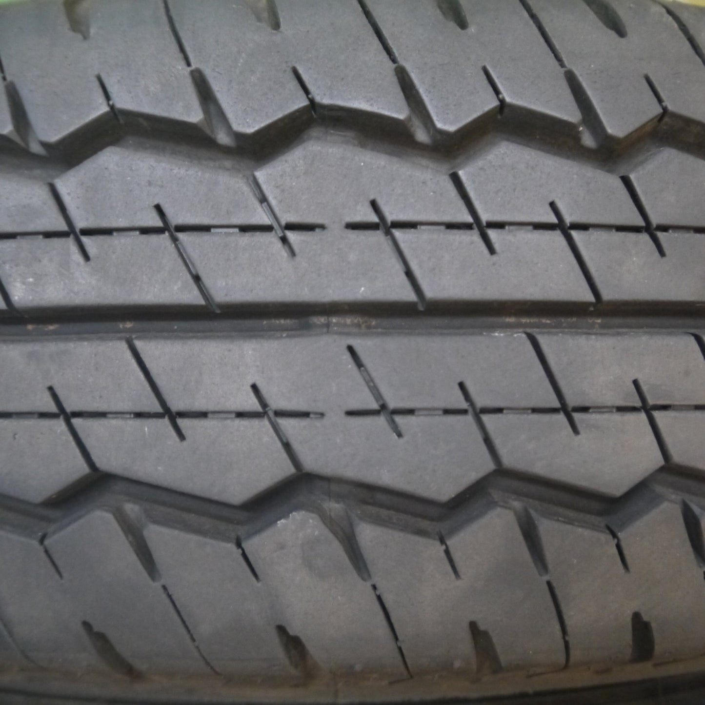 [送料無料] バリ溝！24年！9.5分★165/80R14 97/95N ダンロップ SP LT30 A タイヤ 14インチ タウンエース バネット ボンゴ 等★5020706Hノタ
