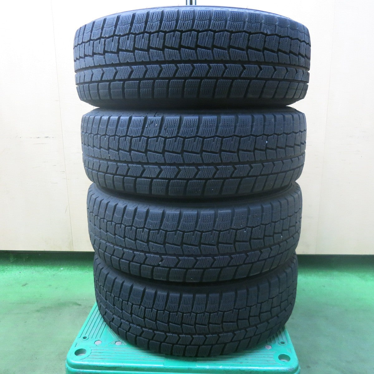 バリ溝！23年！9分★スタッドレス 195/65R15 ダンロップ ウインターマックス WM02 JOKER ジョーカー 15インチ PCD114.3/5H★5123001SKス