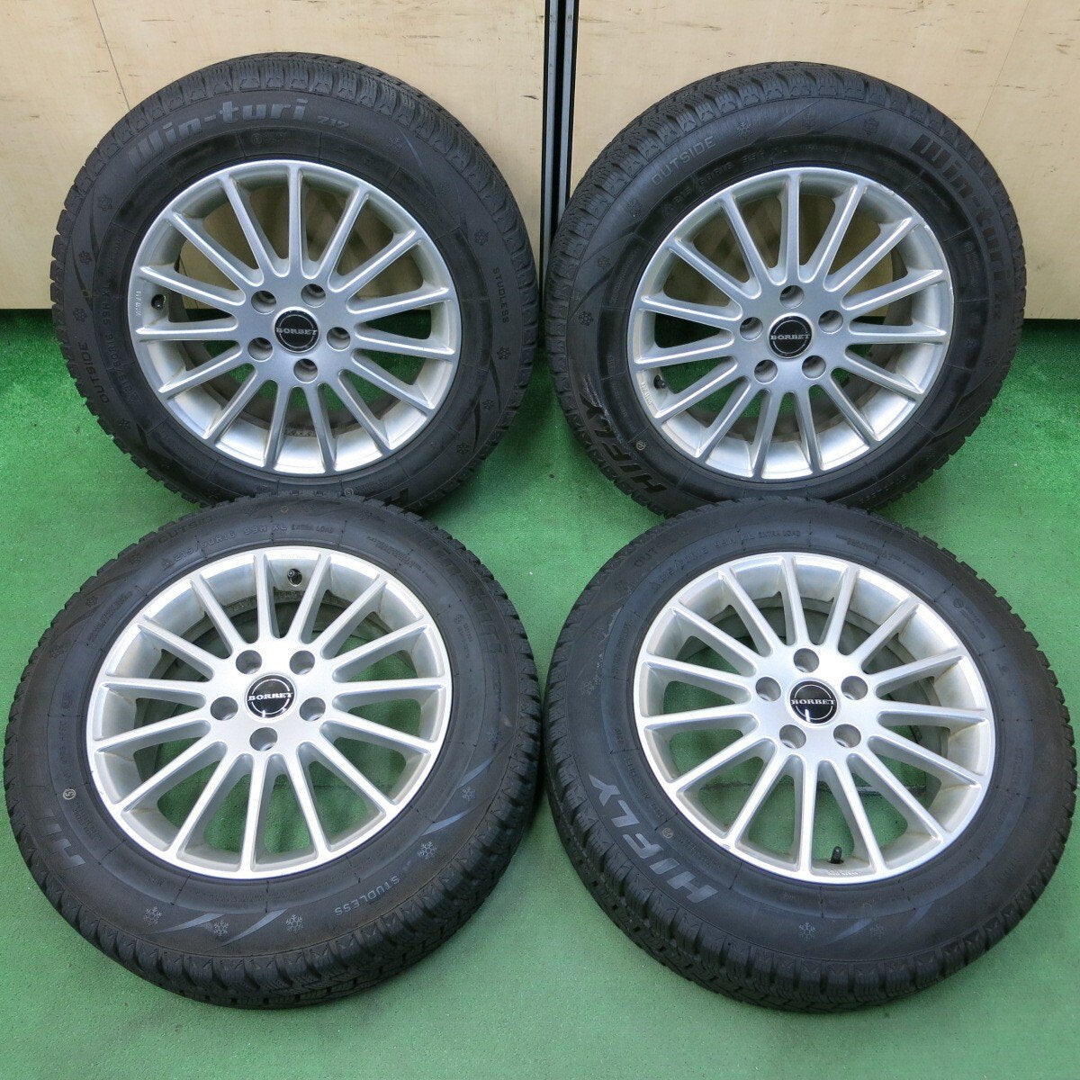 バリ溝！9.5分★ワーゲン 等 BORBET 215/60R16 スタッドレス ハイフライ Win-turi 212 ボルベット PCD112/5H★4092608SYス