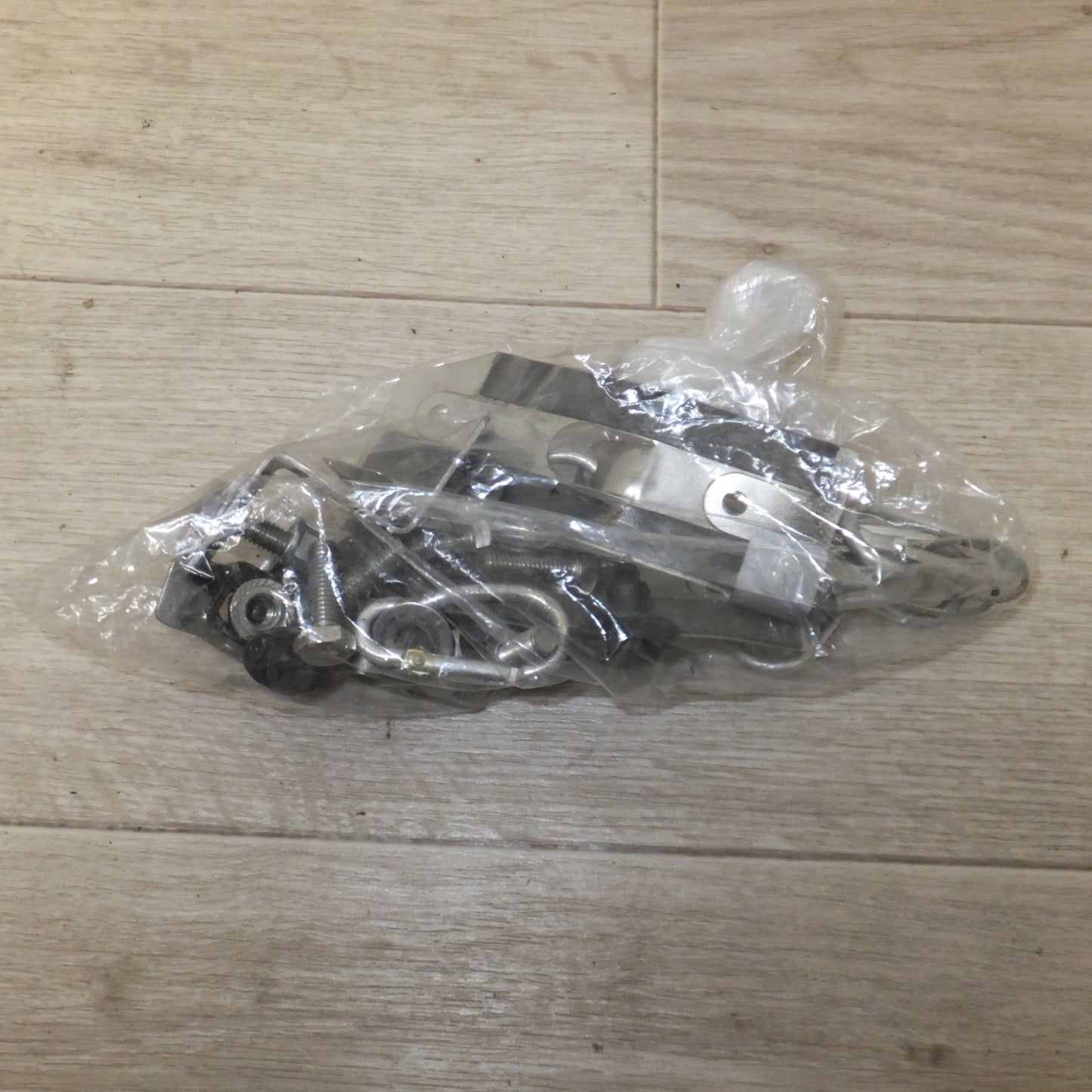 [送料無料] ★オートフラッグス X4X マッドフラップ 3枚　三菱 デリカ D:5 CV1W★