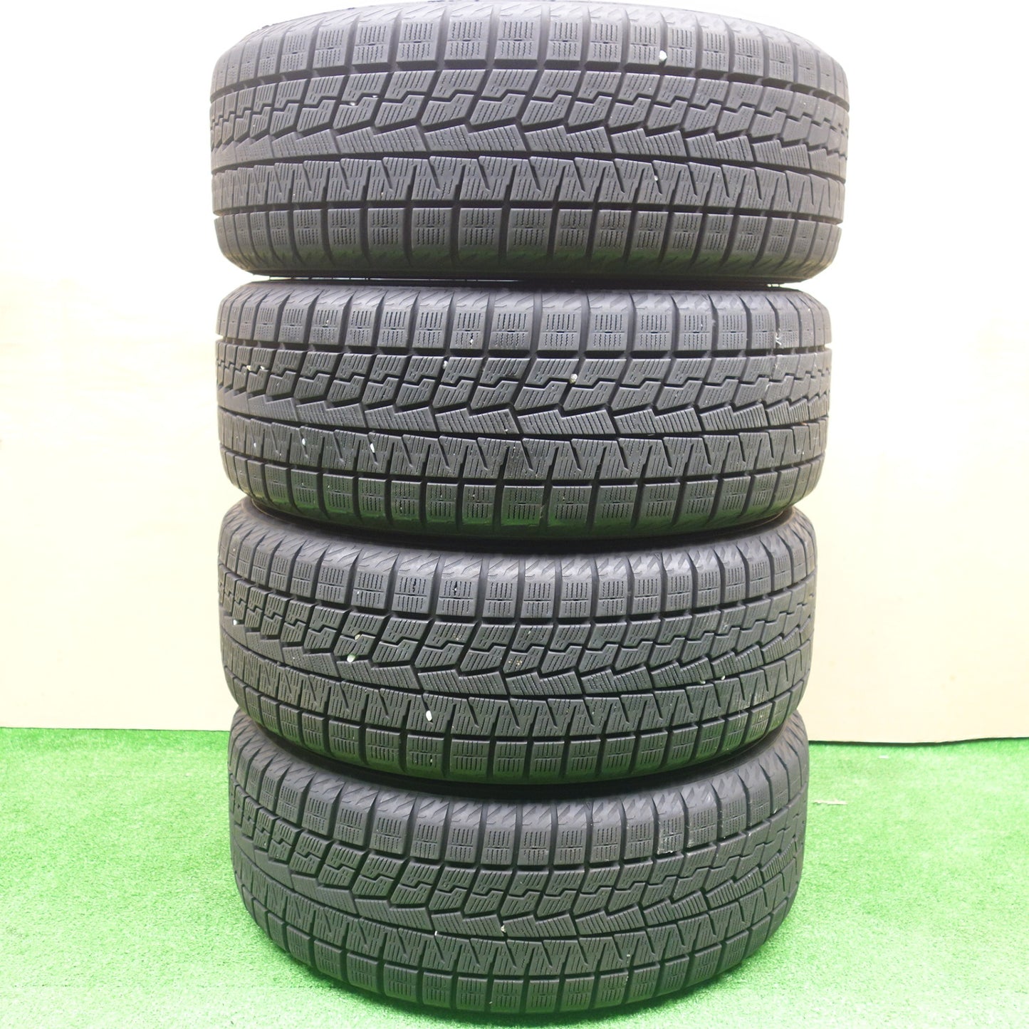 バリ溝！22年！9.5分★アバルト 595 等 THREEHUNDRED CF-01 195/45R16 スタッドレス ヨコハマ アイスガード iG70 スリーハンドレット CF01 PCD98/4H★5122202KTス
