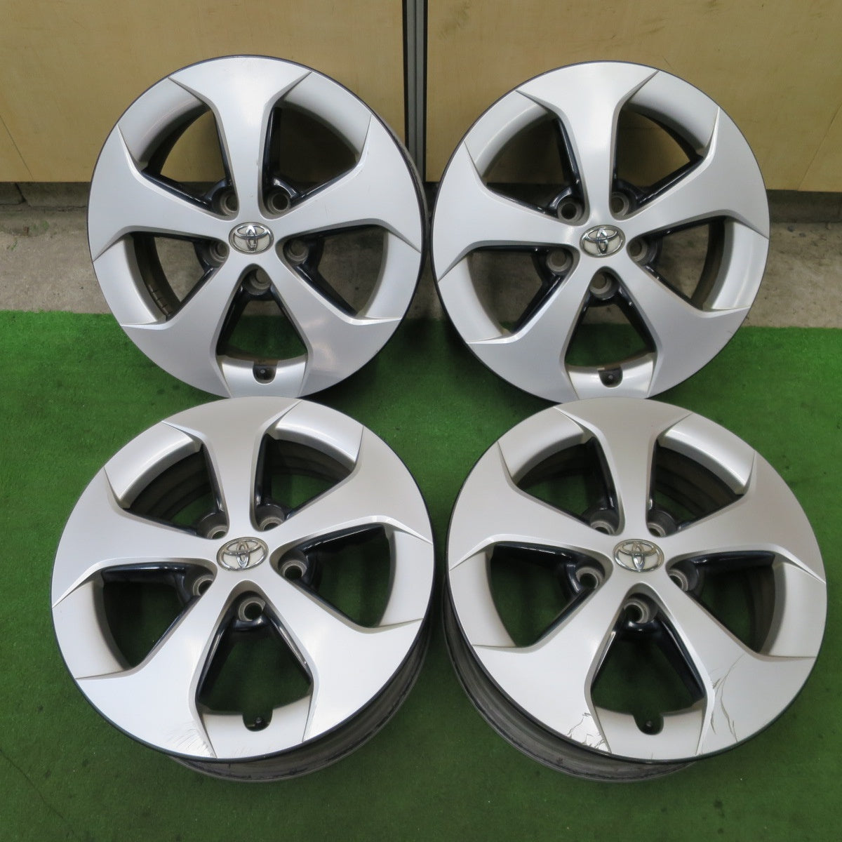 4本価格★トヨタ 30系 プリウス 純正 ホイール 15インチ 15×6JJ PCD100/5H★6022504ナホ